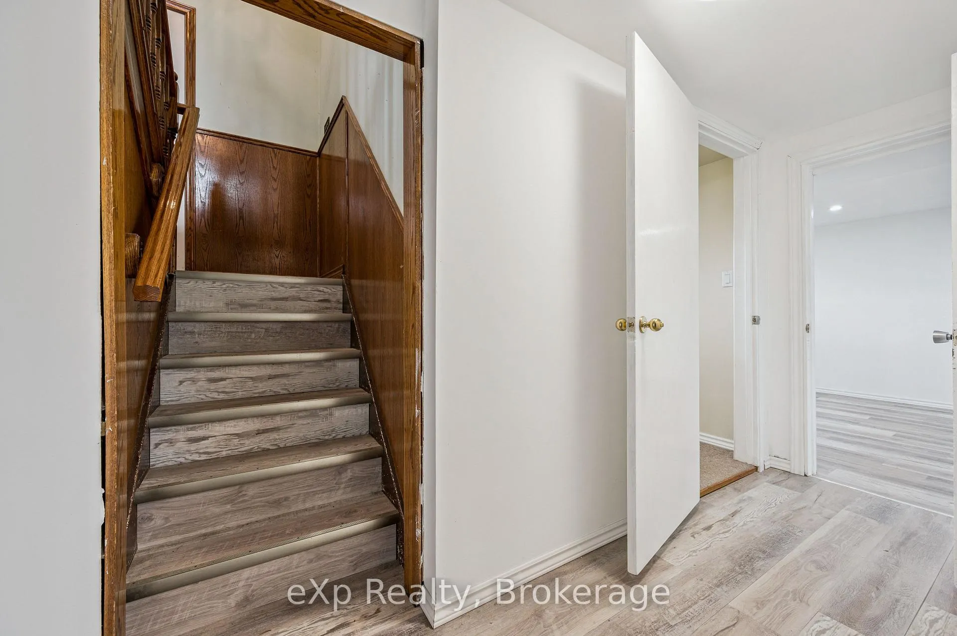 Photo 25 of 124 Montcalm Drive, Kitchener — HOMEH