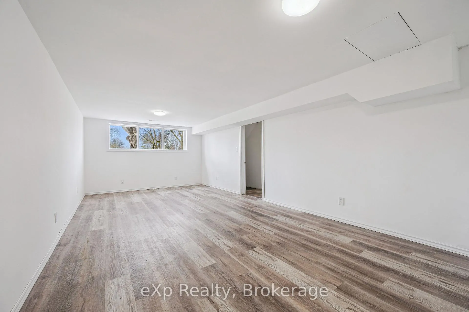 Photo 31 of 124 Montcalm Drive, Kitchener — HOMEH