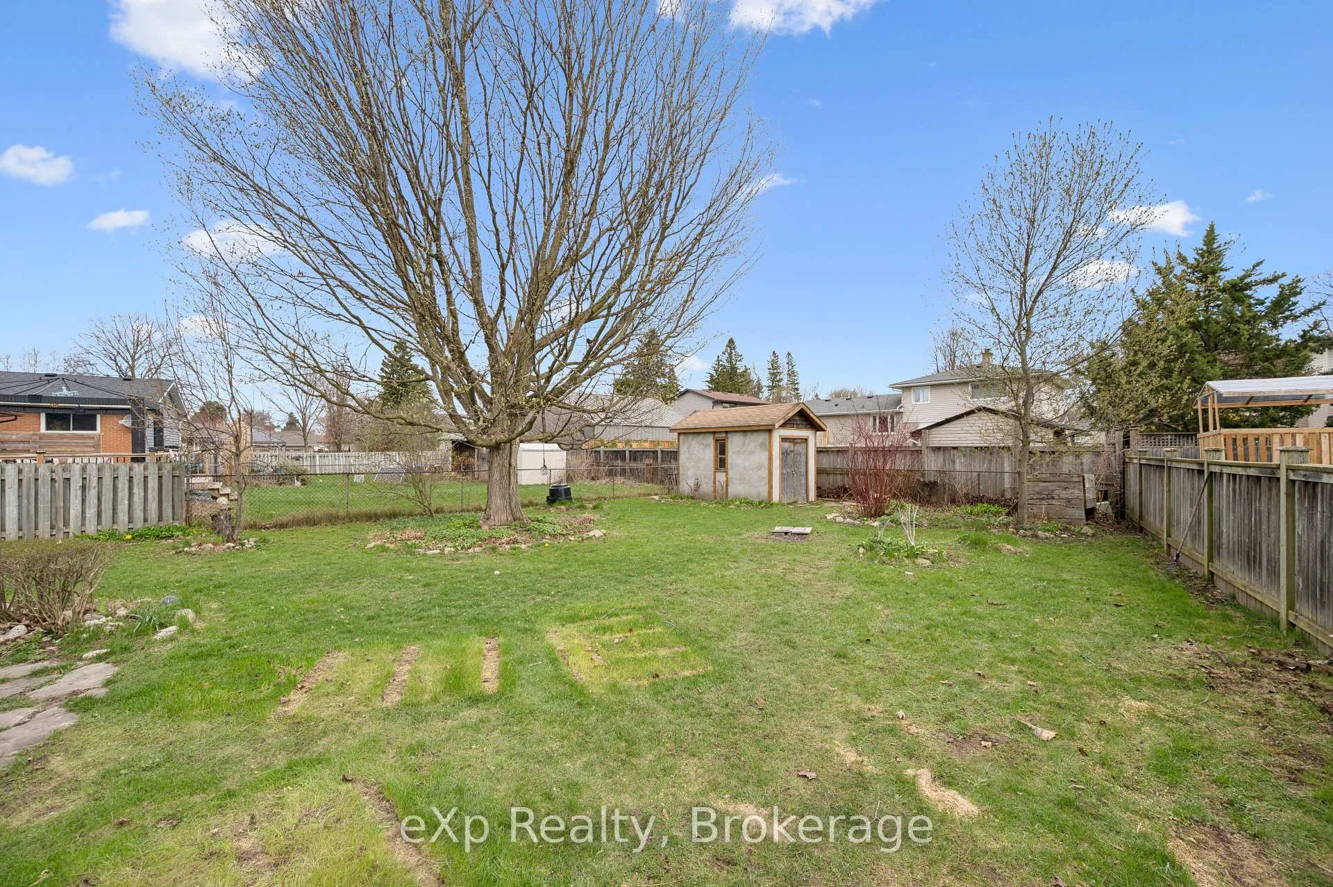Photo 34 of 124 Montcalm Drive, Kitchener — HOMEH