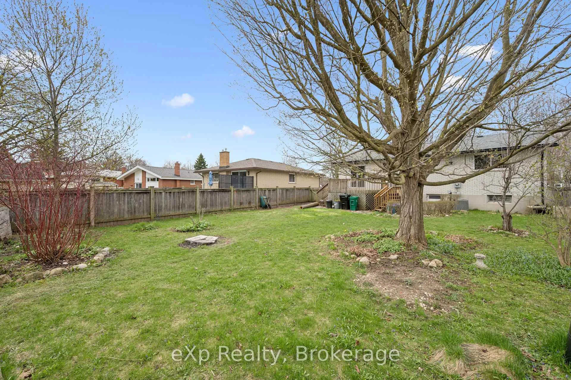 Photo 36 of 124 Montcalm Drive, Kitchener — HOMEH