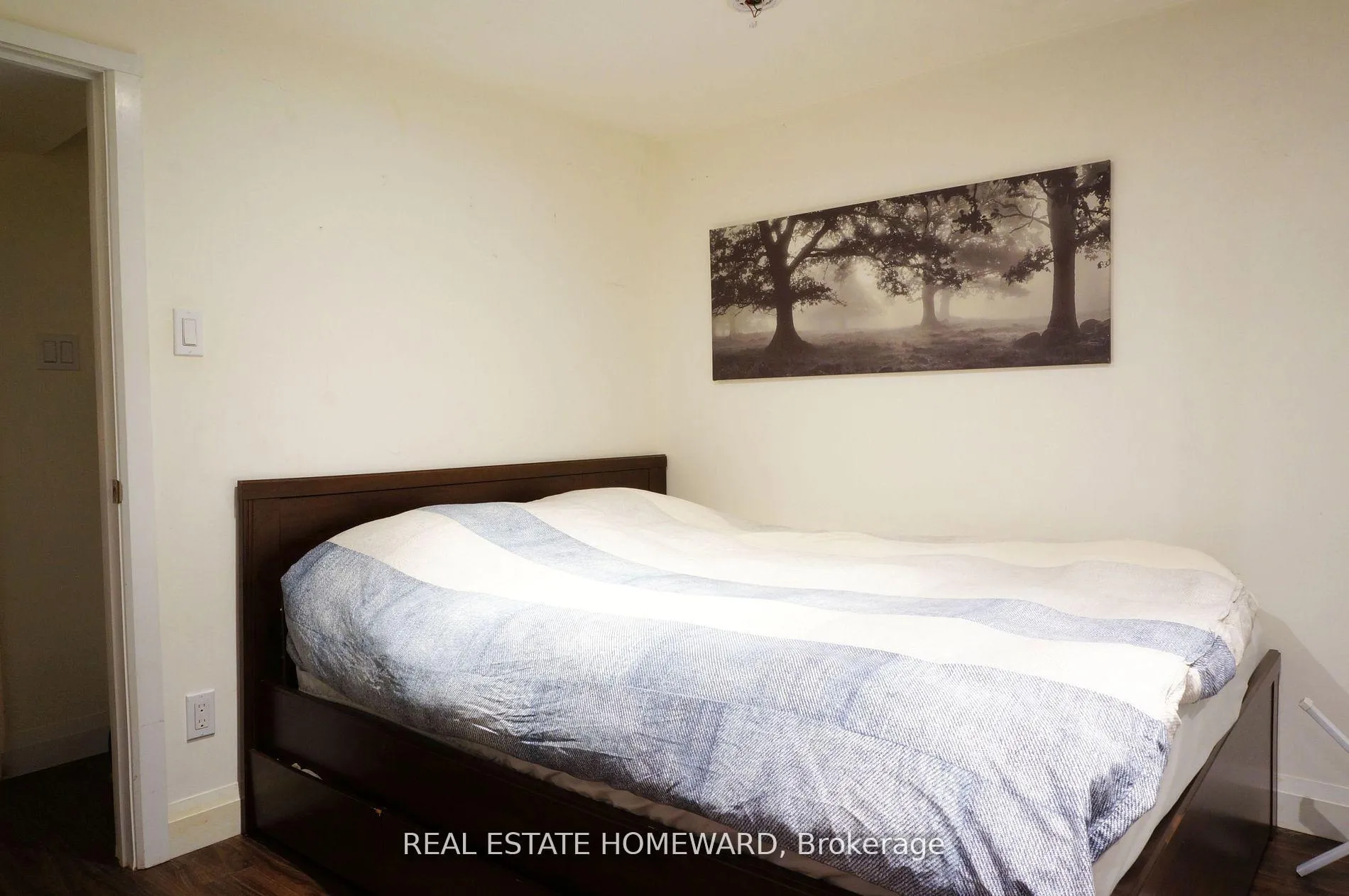 Photo 6 of Unit Lower, 183 Beech Avenue, Toronto, The Beaches — HOMEH