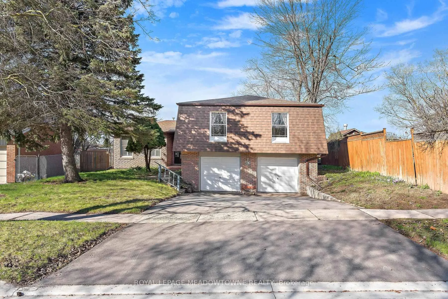 Photo 1 of 82 Mary Street, Halton Hills, Georgetown — HOMEH