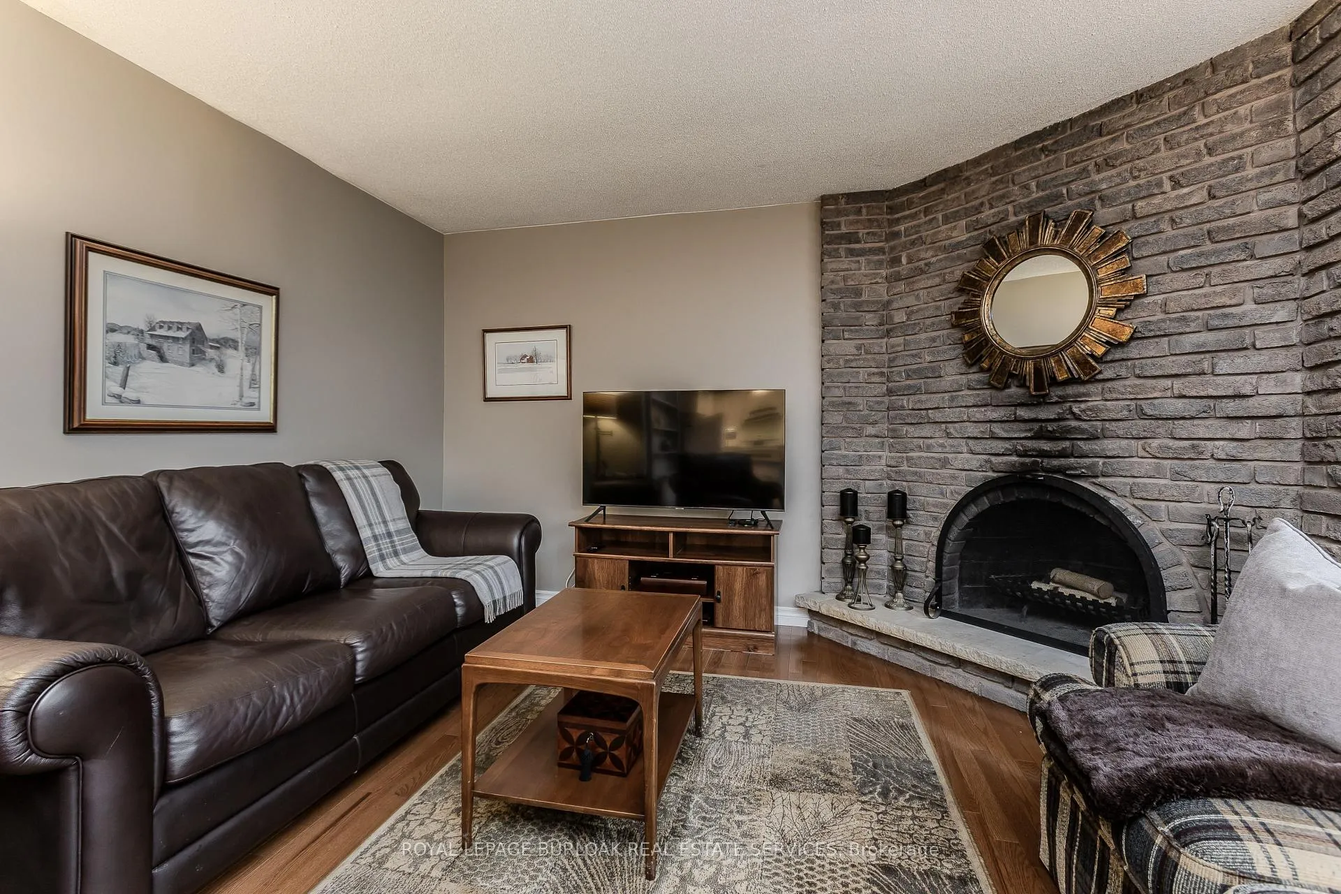 Photo 9 of 1141 Crofton Way, Burlington, Tyandaga — HOMEH