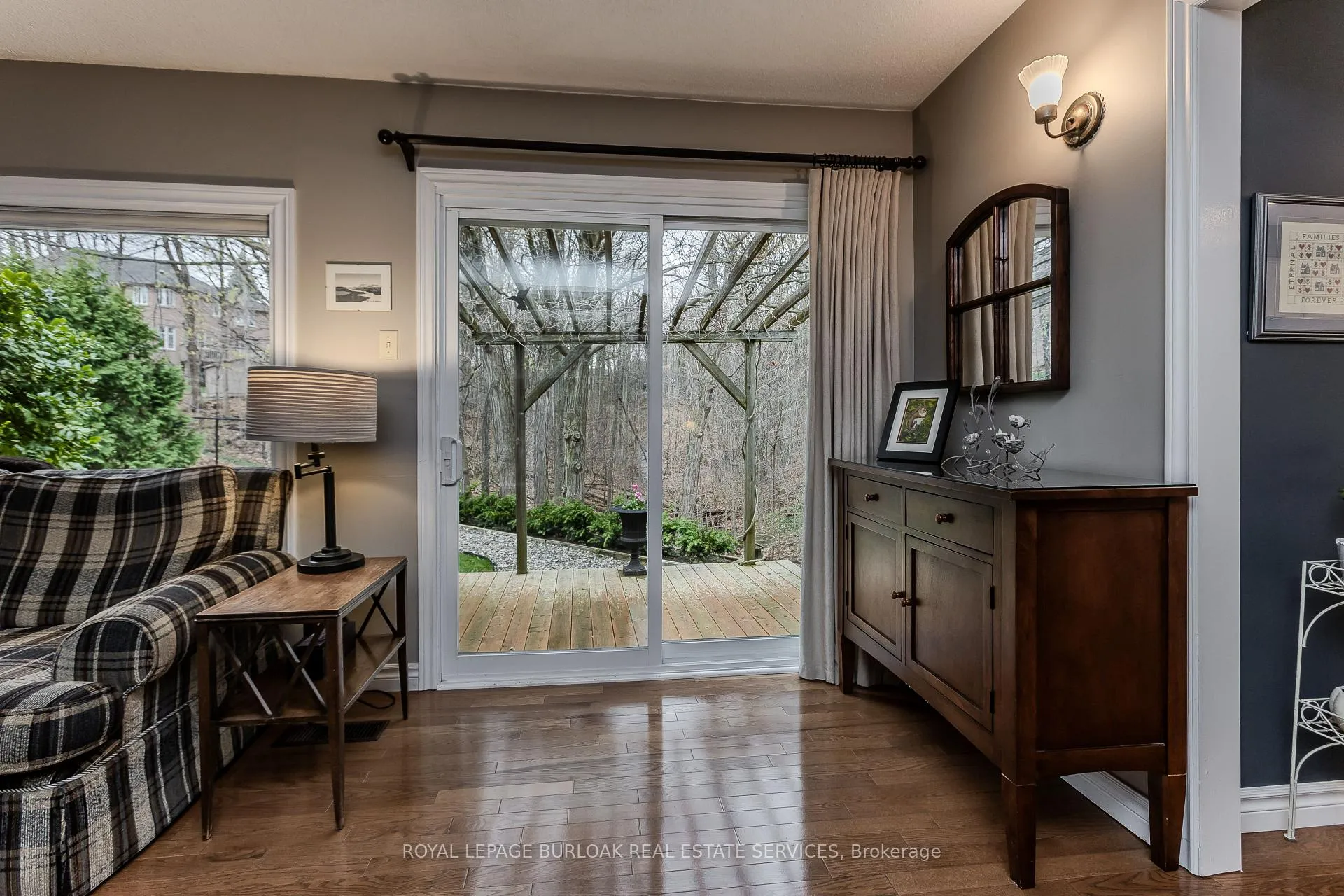 Photo 11 of 1141 Crofton Way, Burlington, Tyandaga — HOMEH