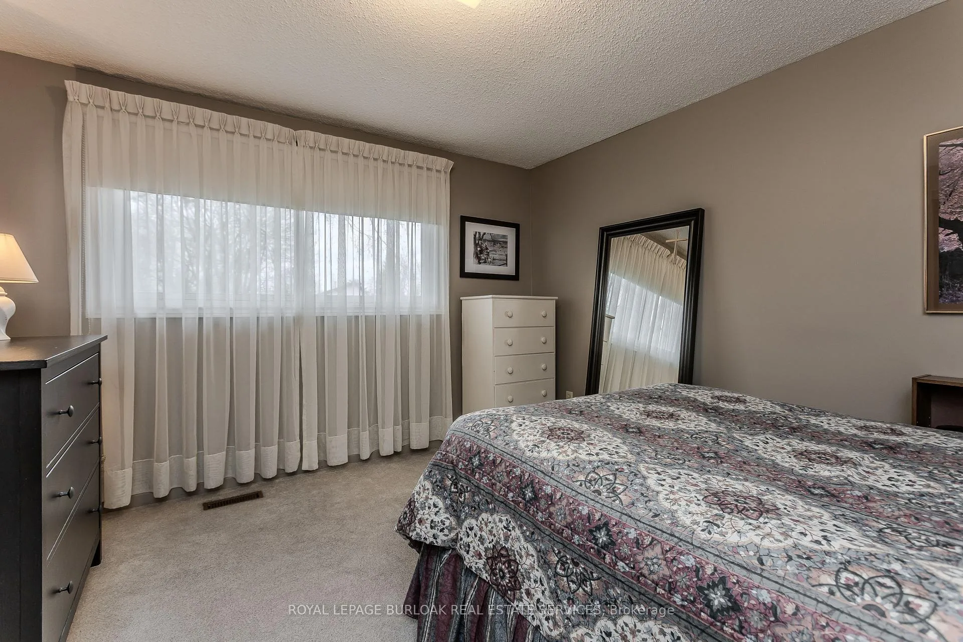 Photo 21 of 1141 Crofton Way, Burlington, Tyandaga — HOMEH