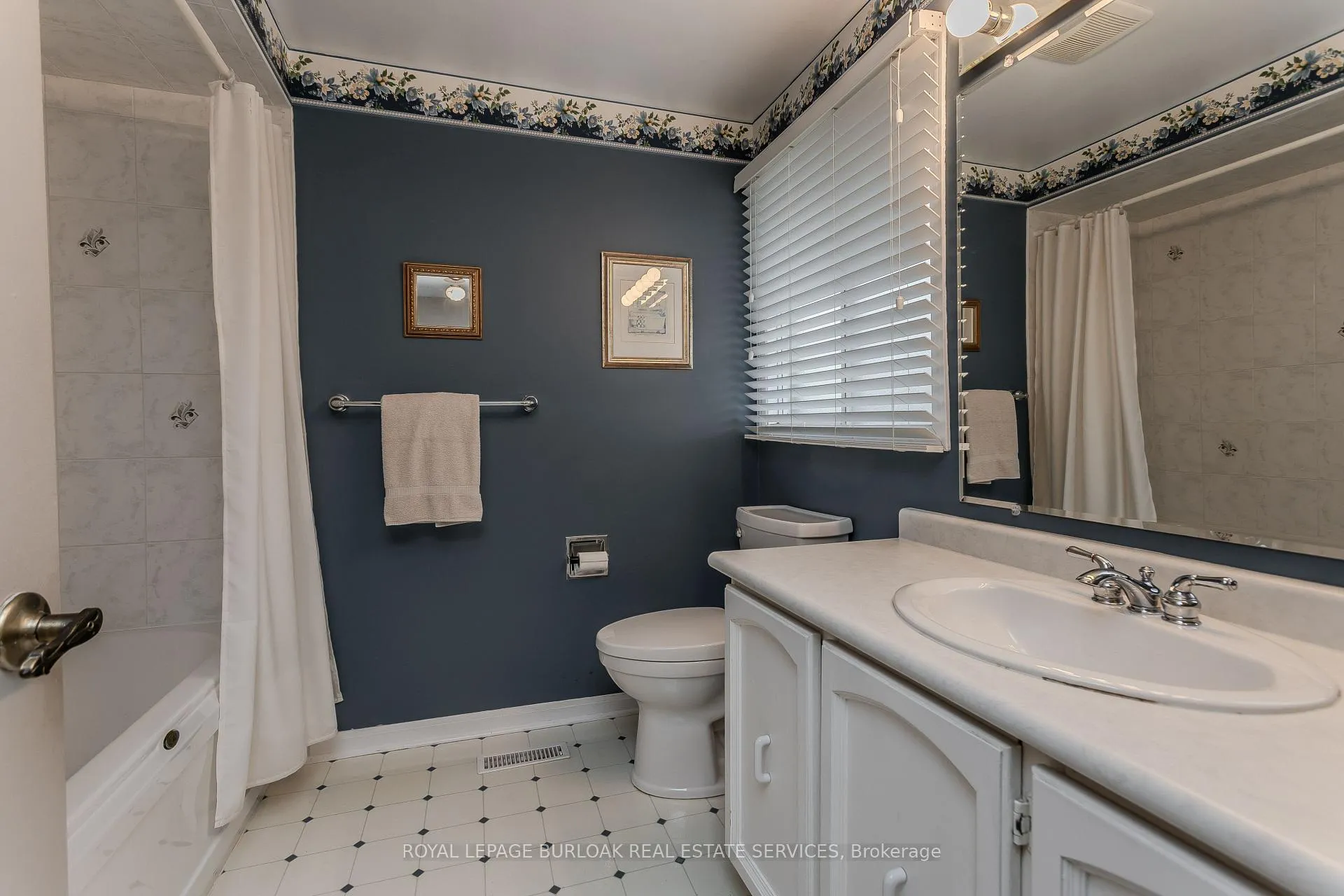 Photo 25 of 1141 Crofton Way, Burlington, Tyandaga — HOMEH