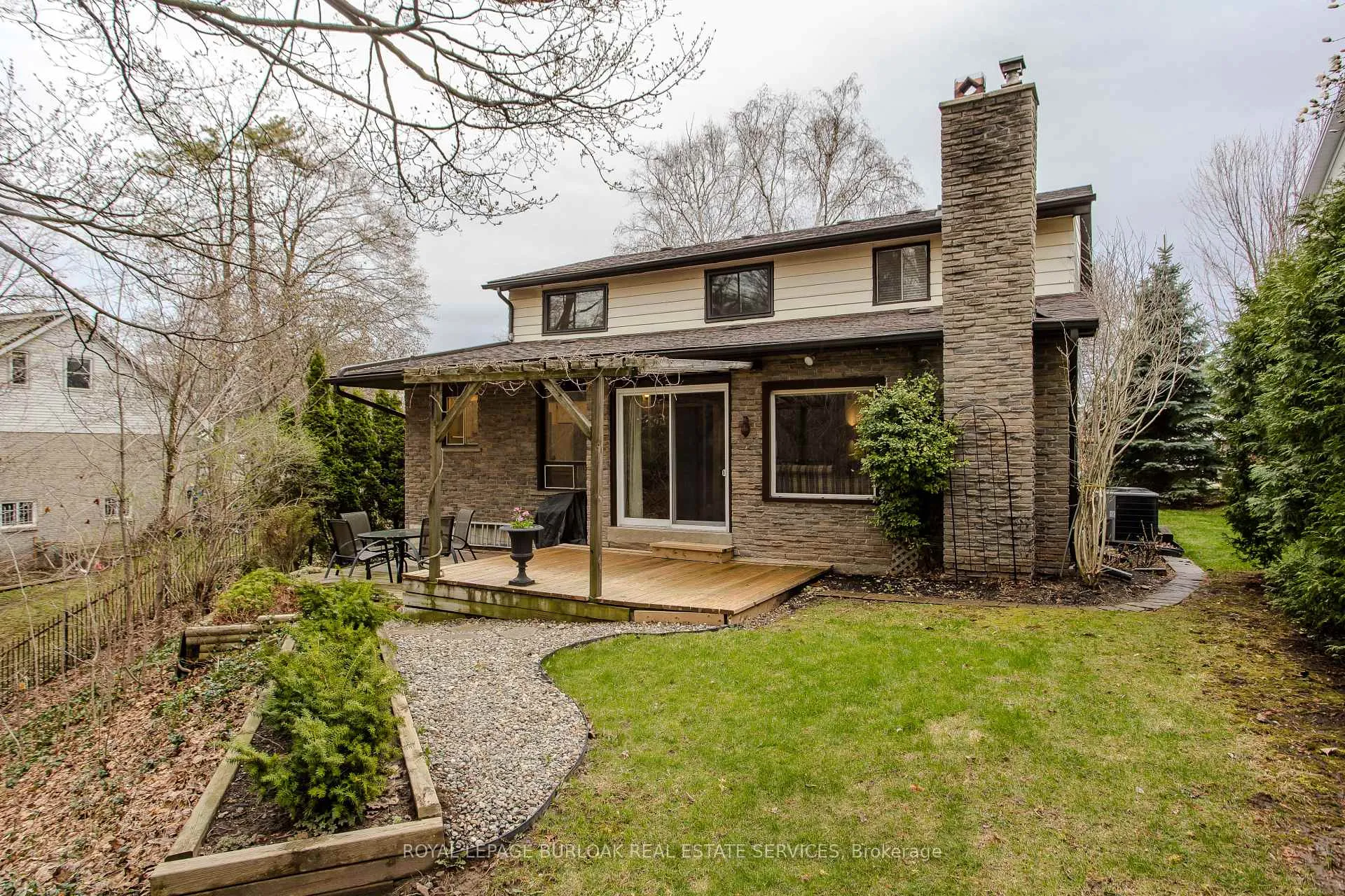Photo 26 of 1141 Crofton Way, Burlington, Tyandaga — HOMEH