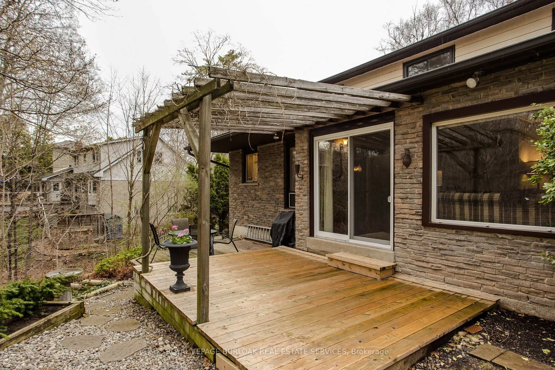 Photo 27 of 1141 Crofton Way, Burlington, Tyandaga — HOMEH