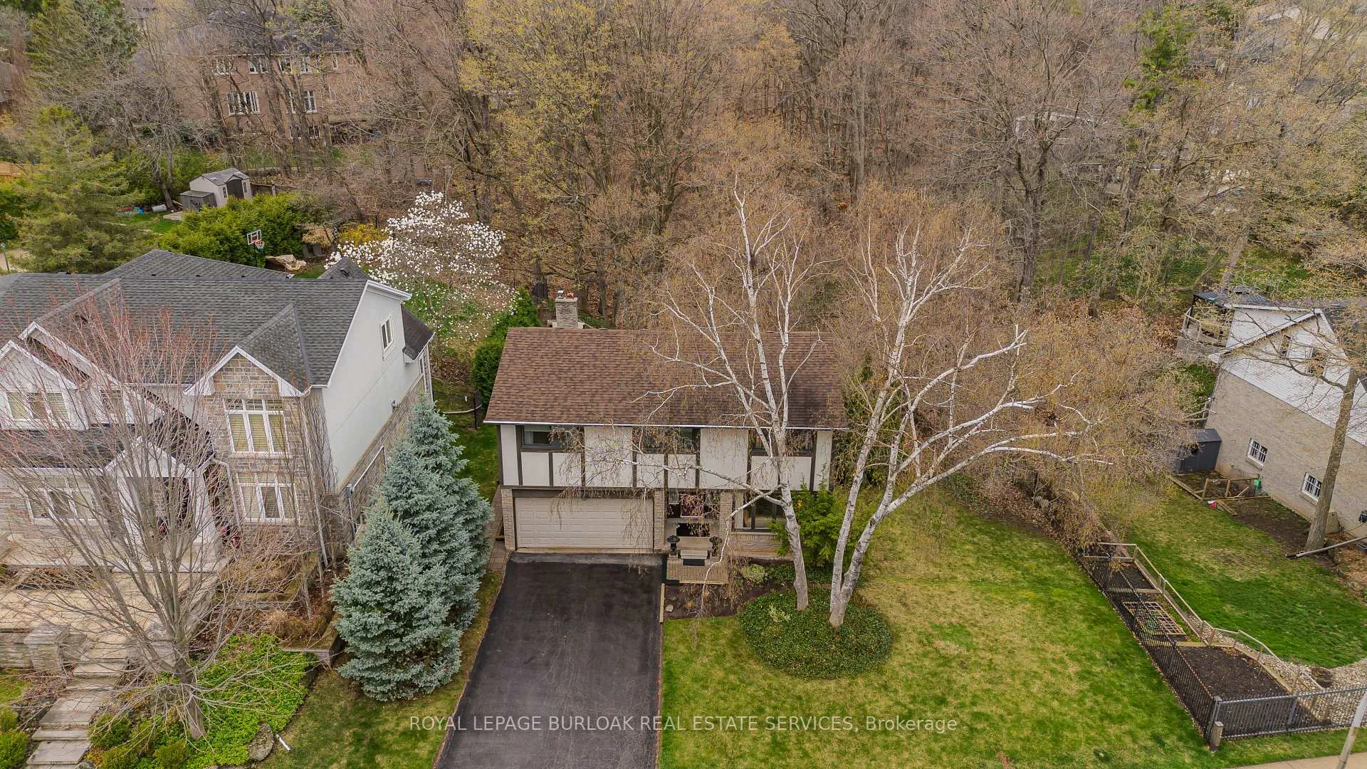 Photo 31 of 1141 Crofton Way, Burlington, Tyandaga — HOMEH