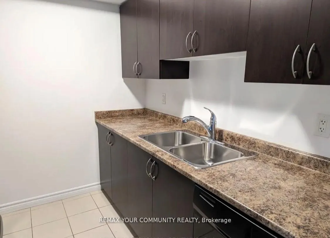 Photo 6 of Unit 525, 35 Saranac Boulevard, Toronto, Englemount-Lawrence — HOMEH