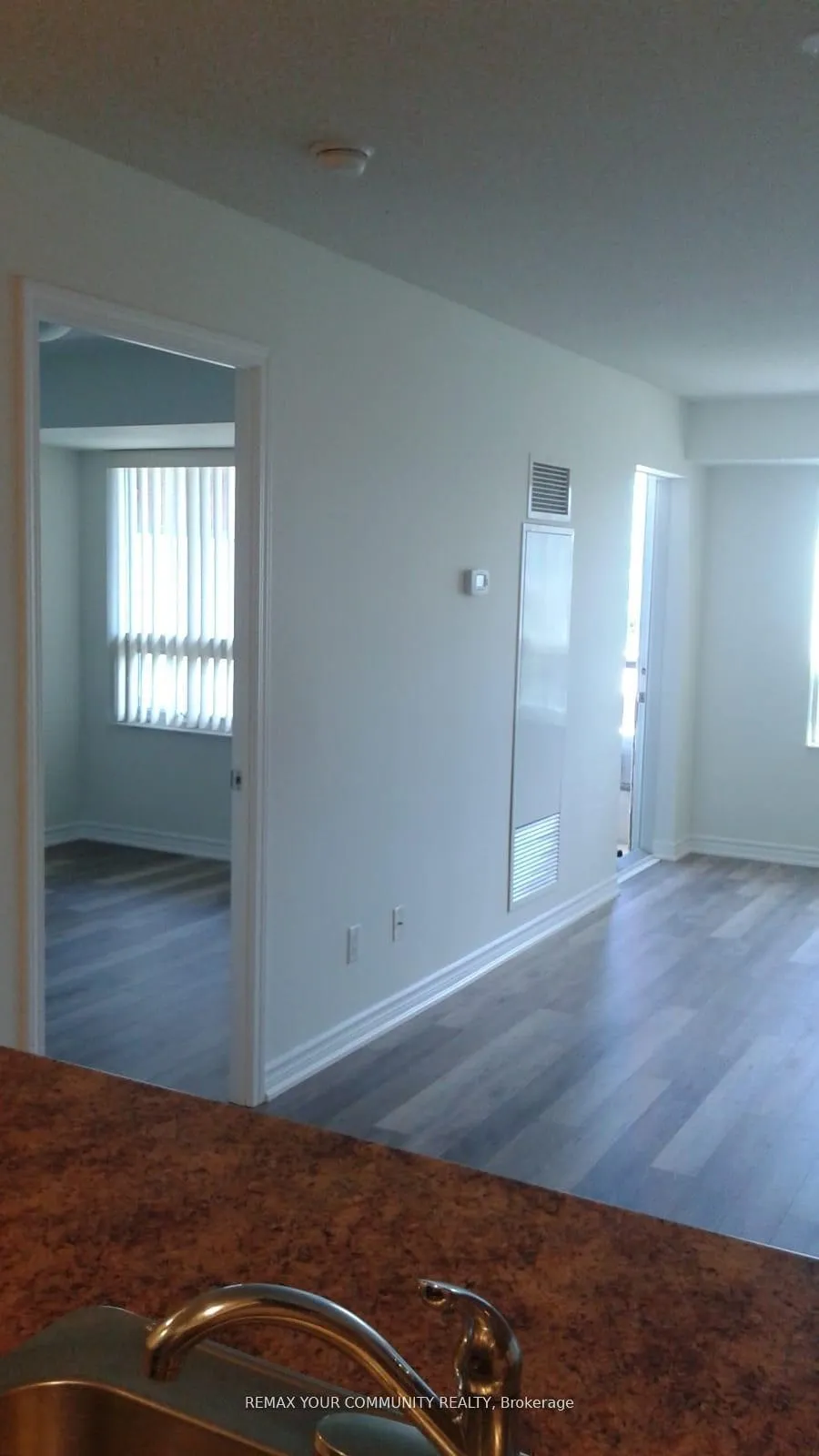 Photo 8 of Unit 525, 35 Saranac Boulevard, Toronto, Englemount-Lawrence — HOMEH