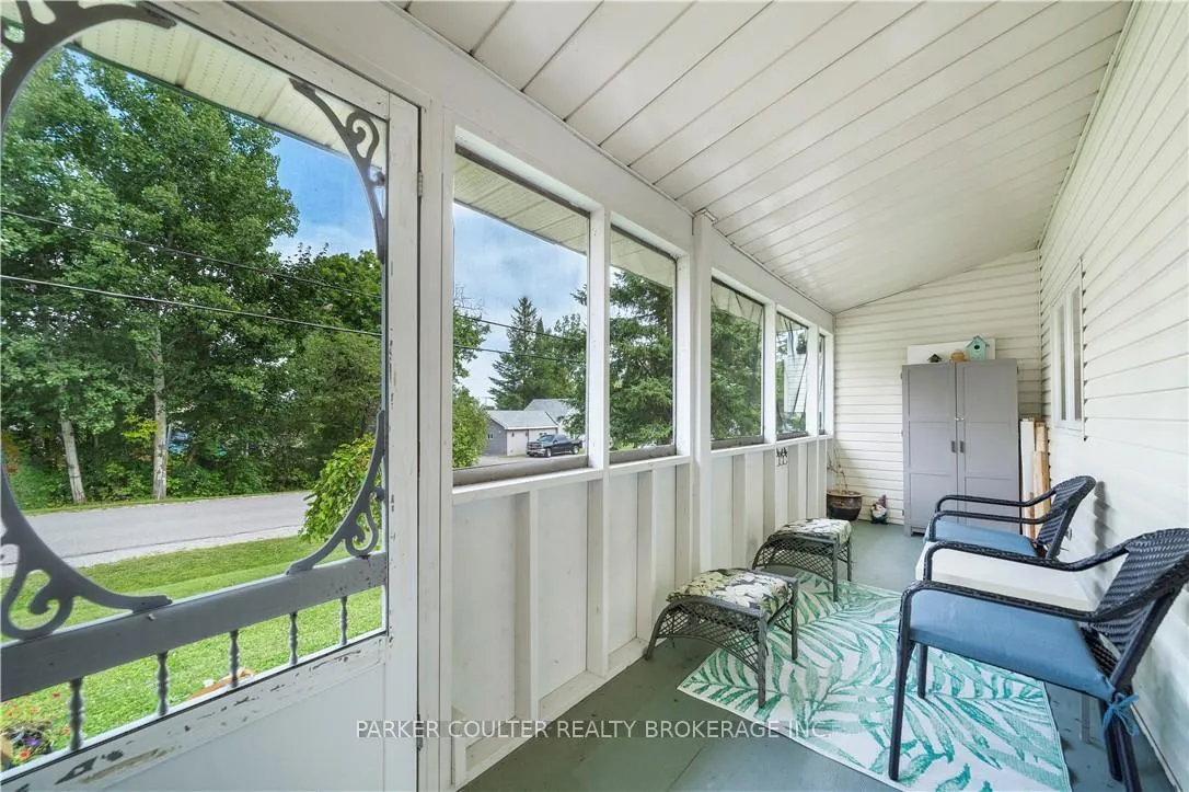 Photo 6 of 3 Earldom Boulevard, Tay, Port McNicoll — HOMEH
