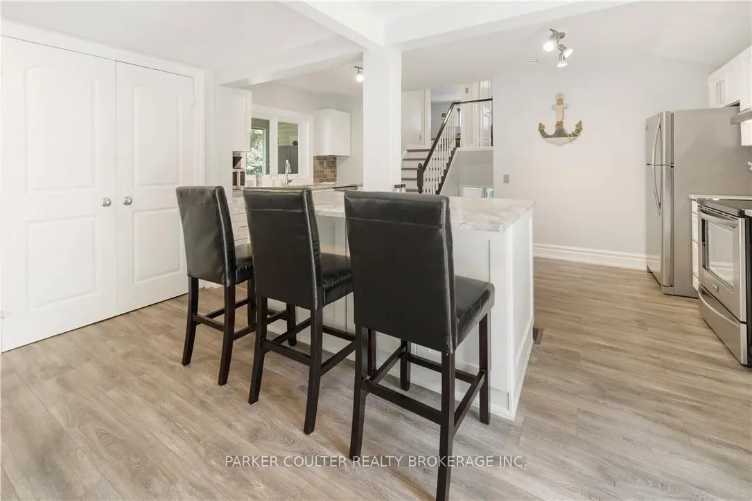Photo 10 of 3 Earldom Boulevard, Tay, Port McNicoll — HOMEH