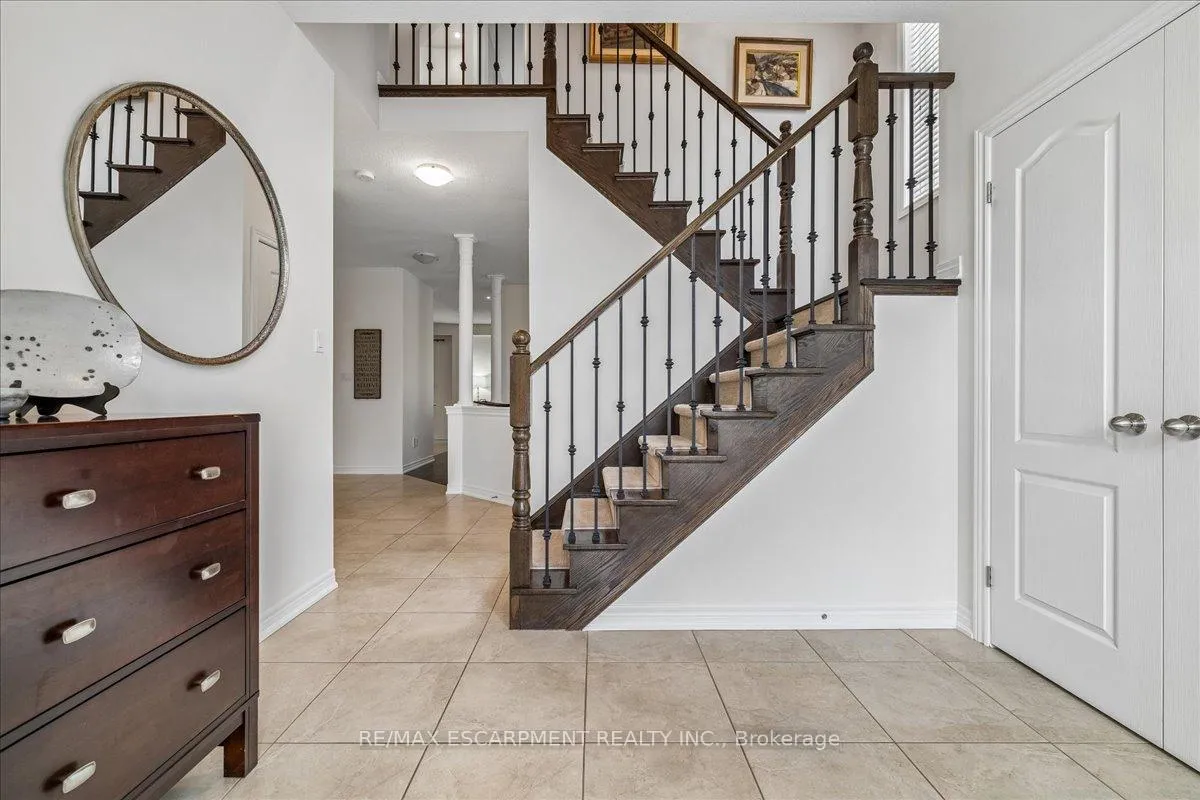 Photo 6 of 204 Vinton Road, Hamilton, Meadowlands — HOMEH