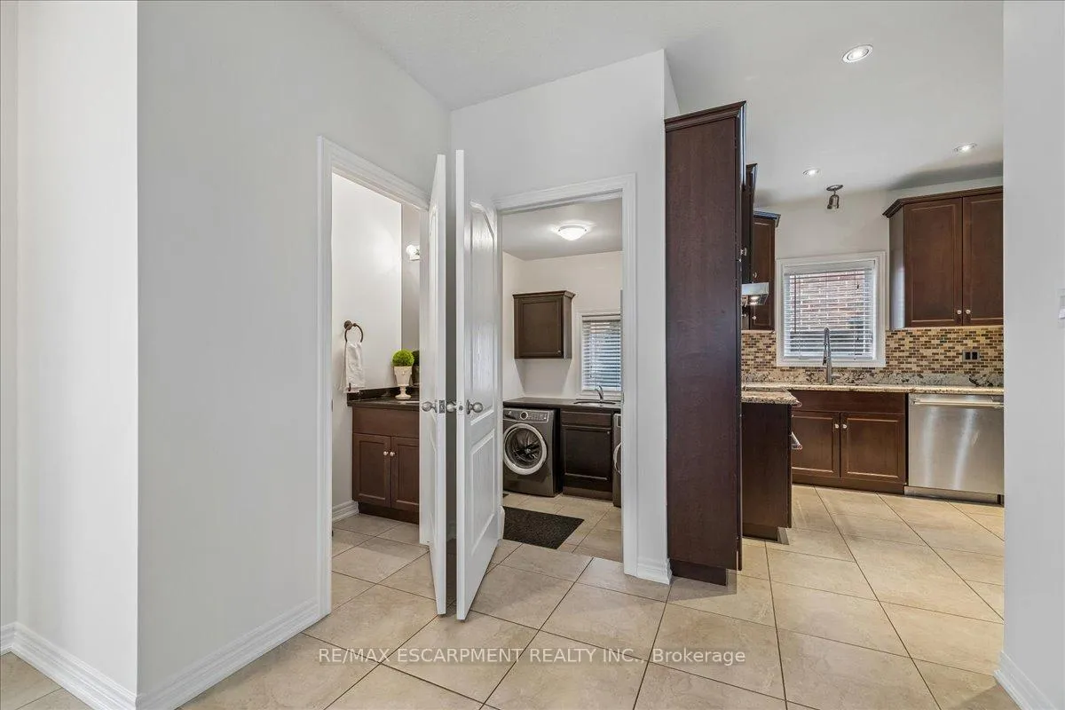 Photo 20 of 204 Vinton Road, Hamilton, Meadowlands — HOMEH