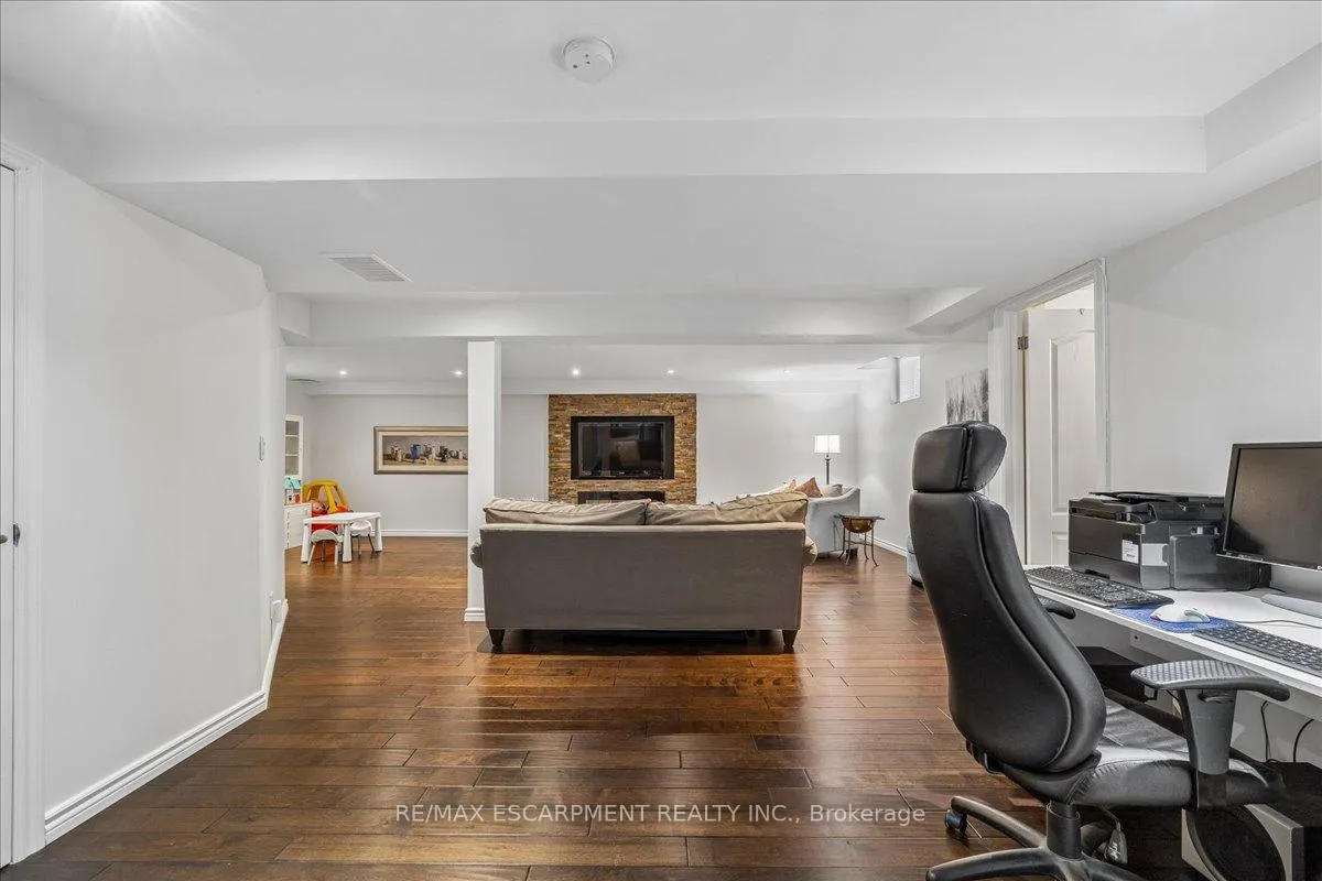 Photo 38 of 204 Vinton Road, Hamilton, Meadowlands — HOMEH