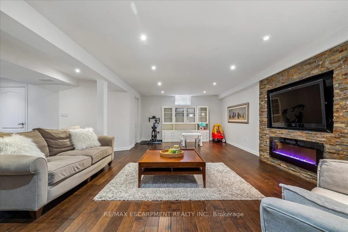 Photo 40 of 204 Vinton Road, Hamilton, Meadowlands — HOMEH