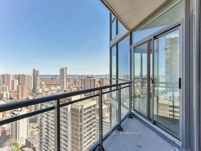 Front of Unit 3312, 45 Charles Street E