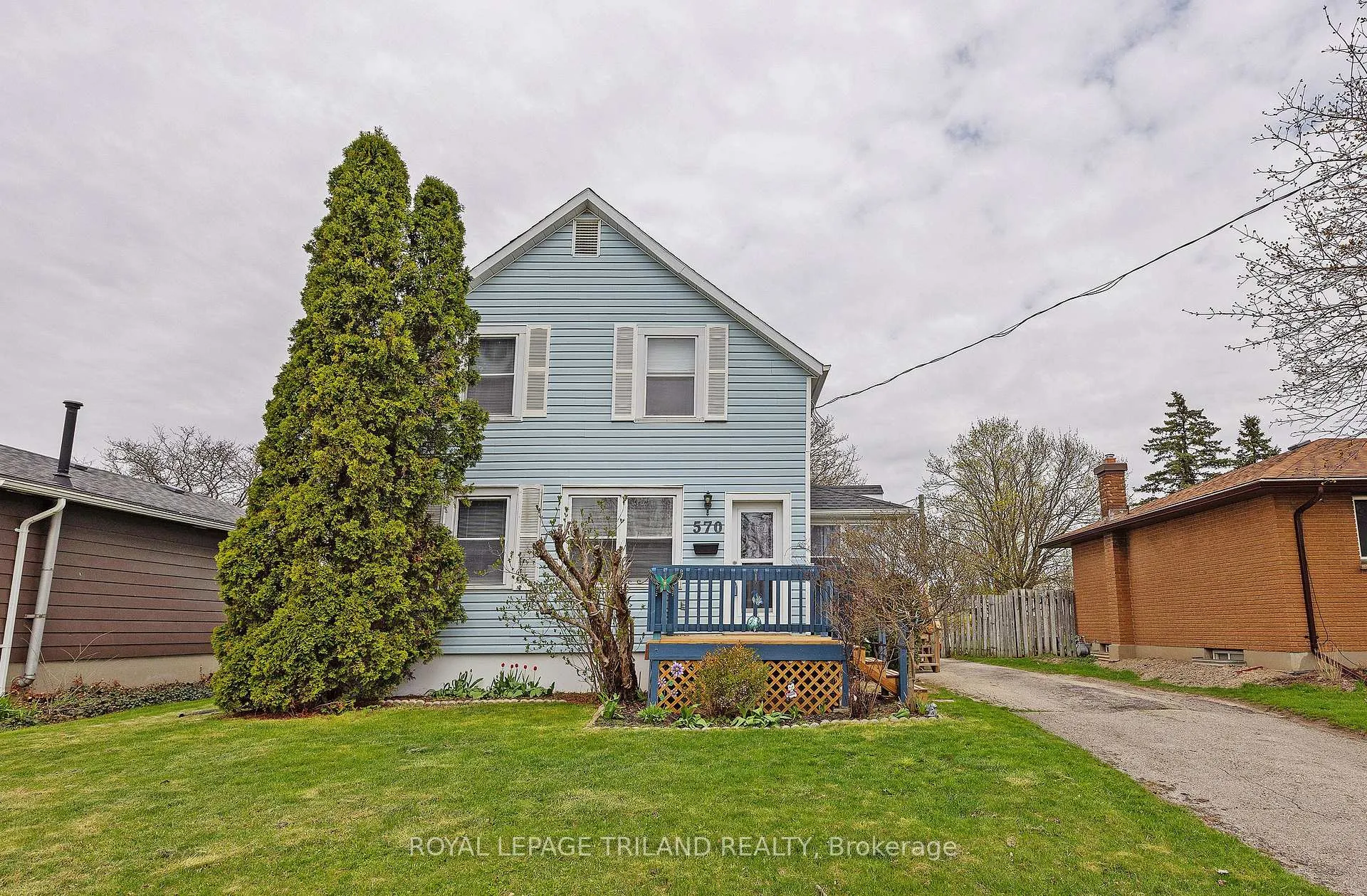 Photo 2 of 570 Elm Street, St. Thomas — HOMEH