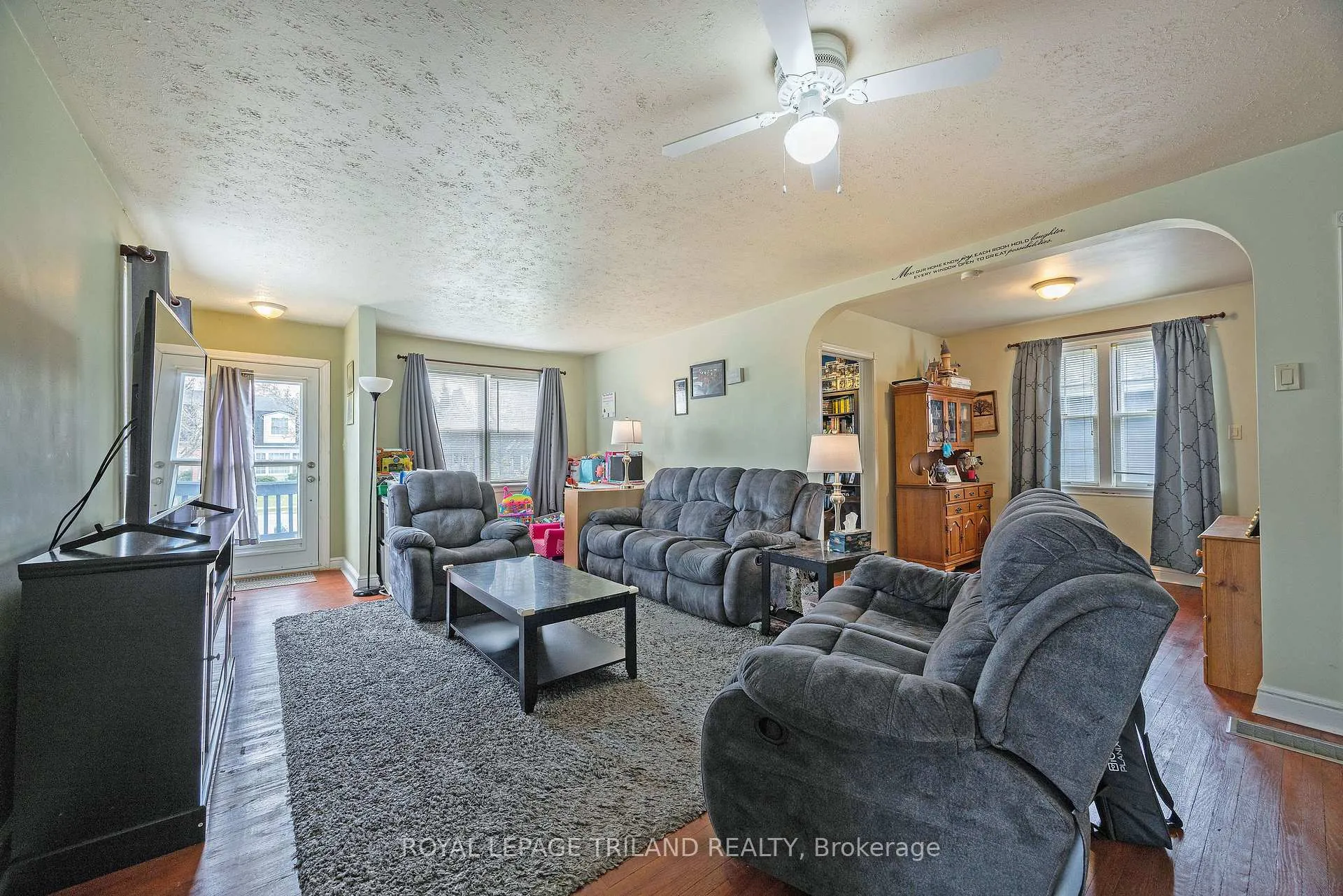 Photo 5 of 570 Elm Street, St. Thomas — HOMEH