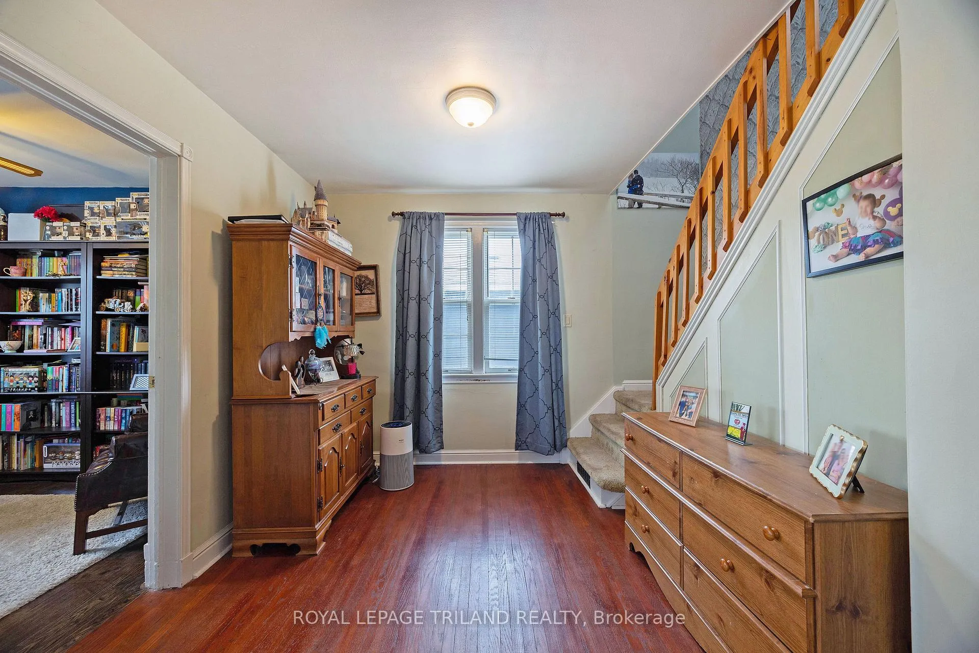 Photo 8 of 570 Elm Street, St. Thomas — HOMEH