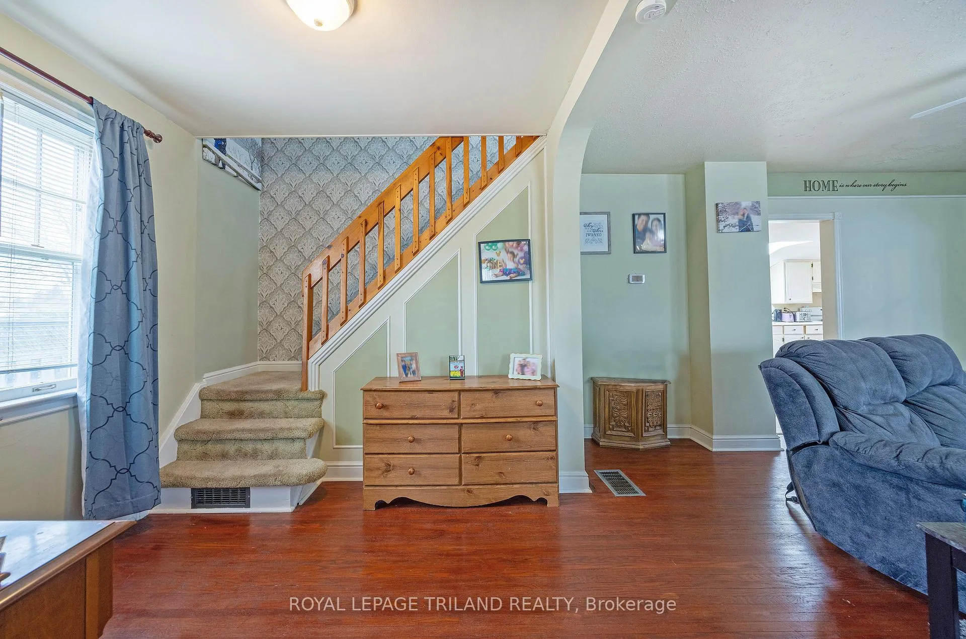 Photo 9 of 570 Elm Street, St. Thomas — HOMEH
