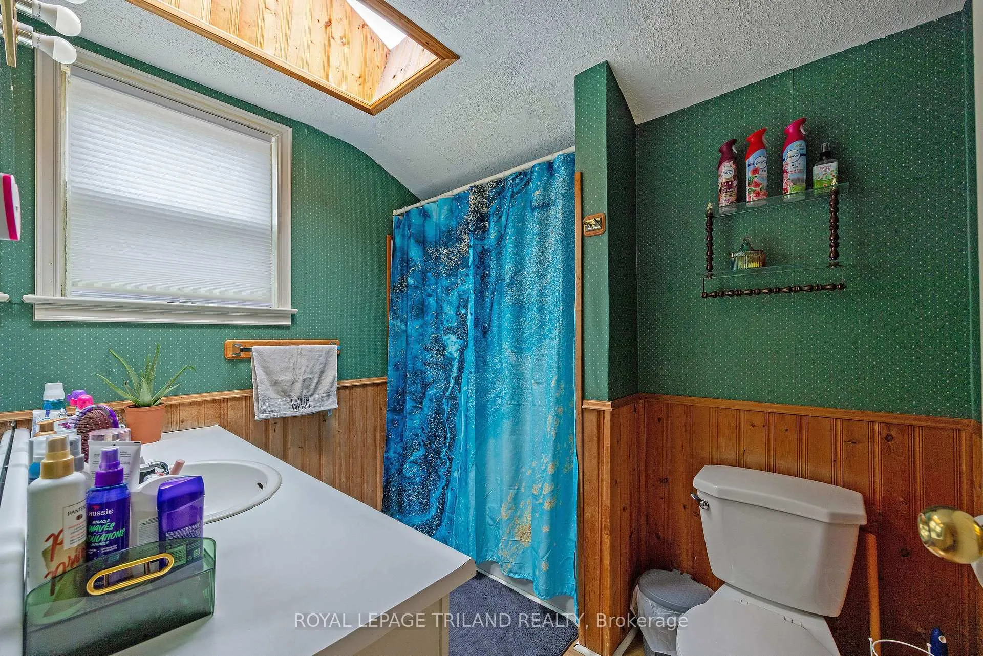 Photo 18 of 570 Elm Street, St. Thomas — HOMEH