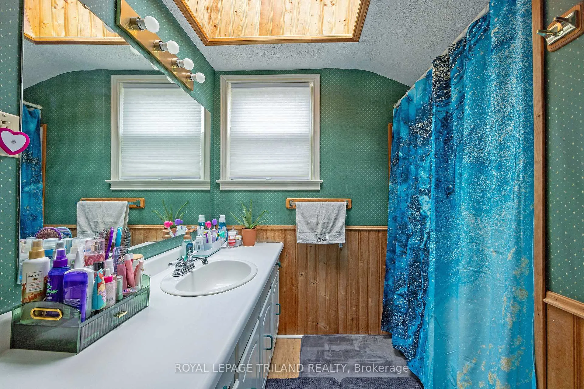 Photo 19 of 570 Elm Street, St. Thomas — HOMEH