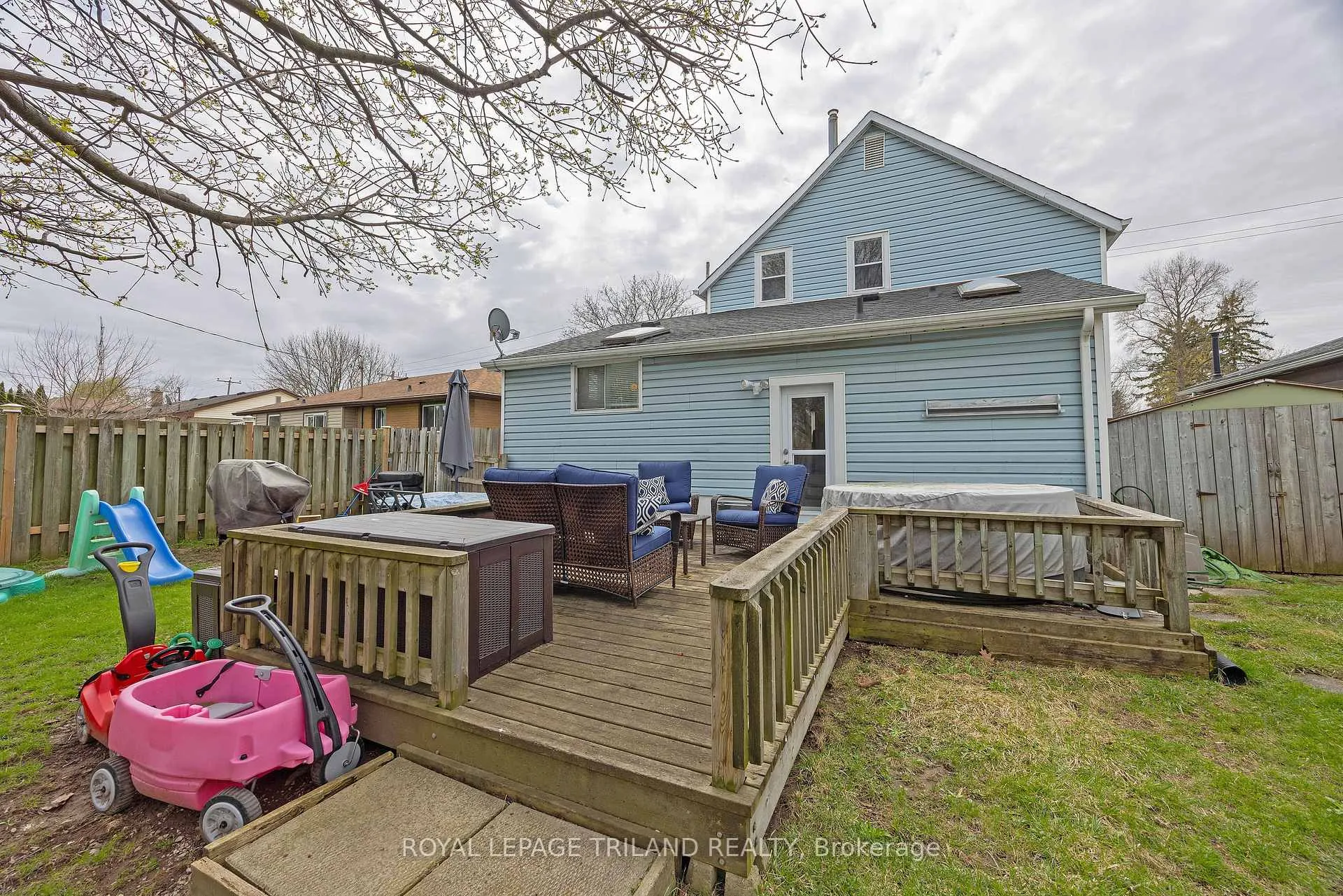 Photo 29 of 570 Elm Street, St. Thomas — HOMEH