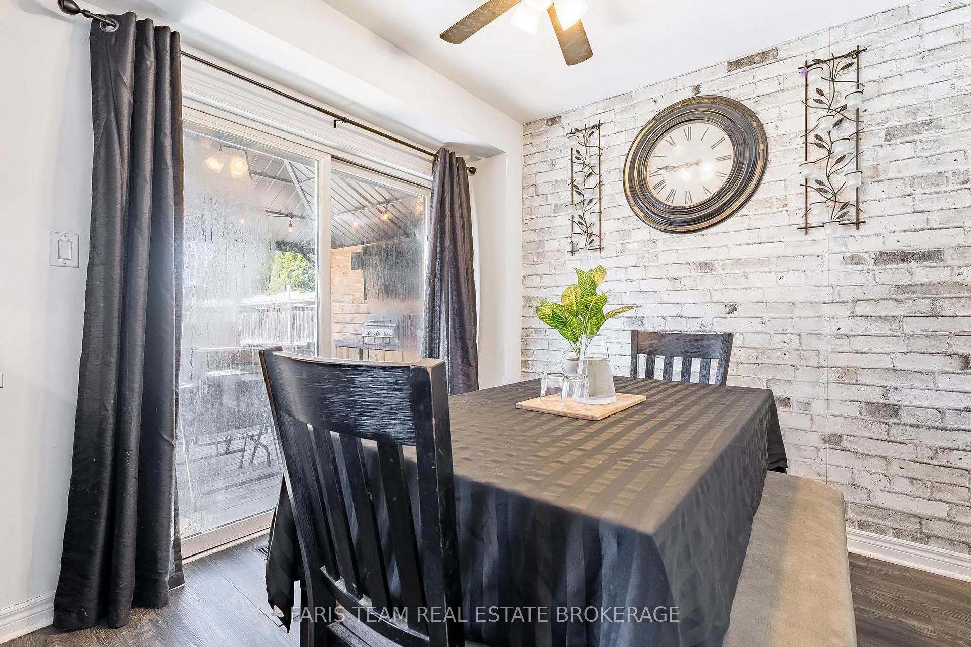 Photo 8 of 203 Thrushwood Drive, Barrie, 400 West — HOMEH