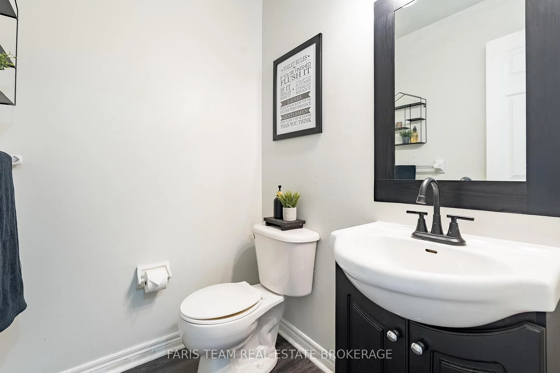 Photo 12 of 203 Thrushwood Drive, Barrie, 400 West — HOMEH