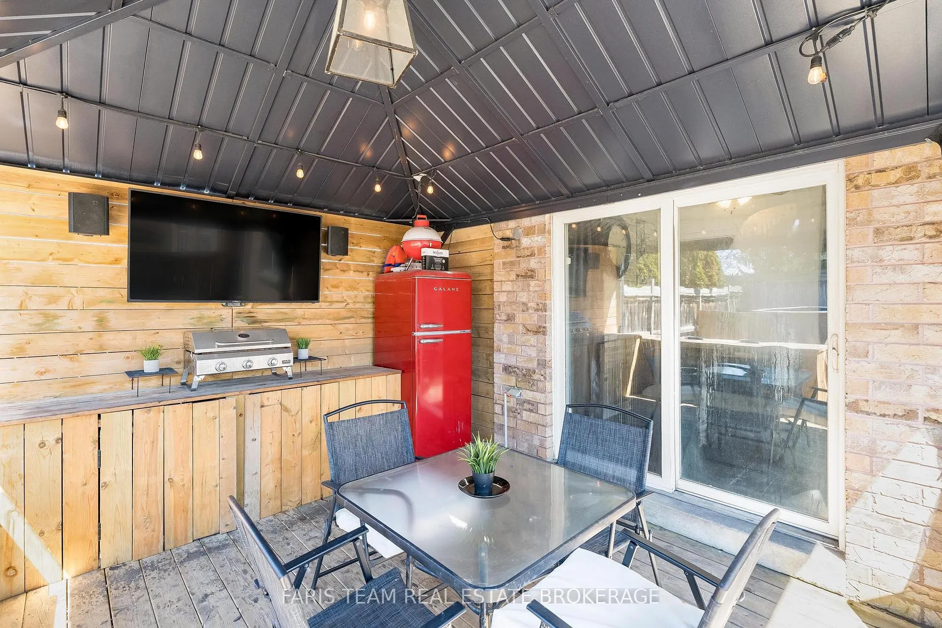 Photo 24 of 203 Thrushwood Drive, Barrie, 400 West — HOMEH