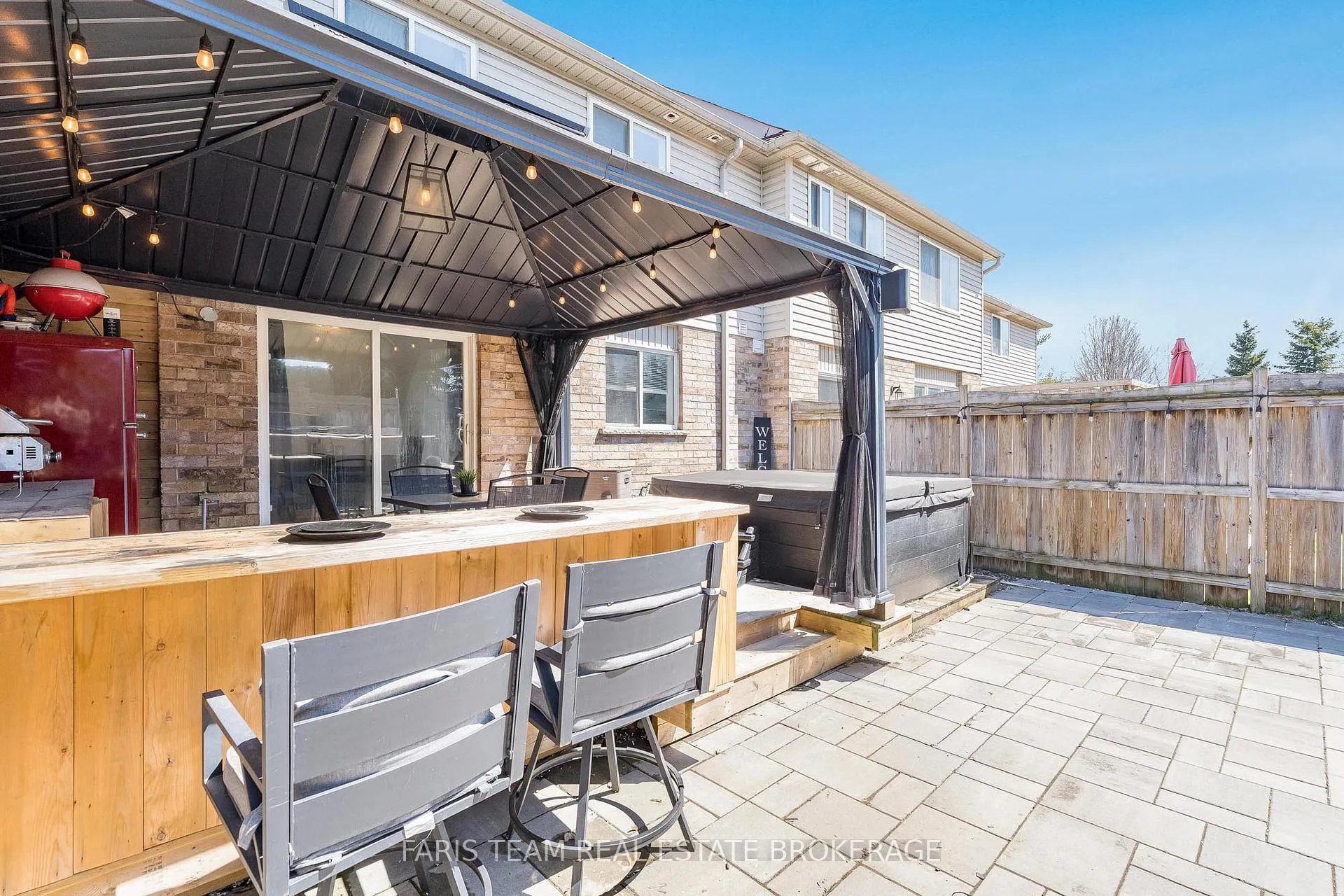 Photo 26 of 203 Thrushwood Drive, Barrie, 400 West — HOMEH