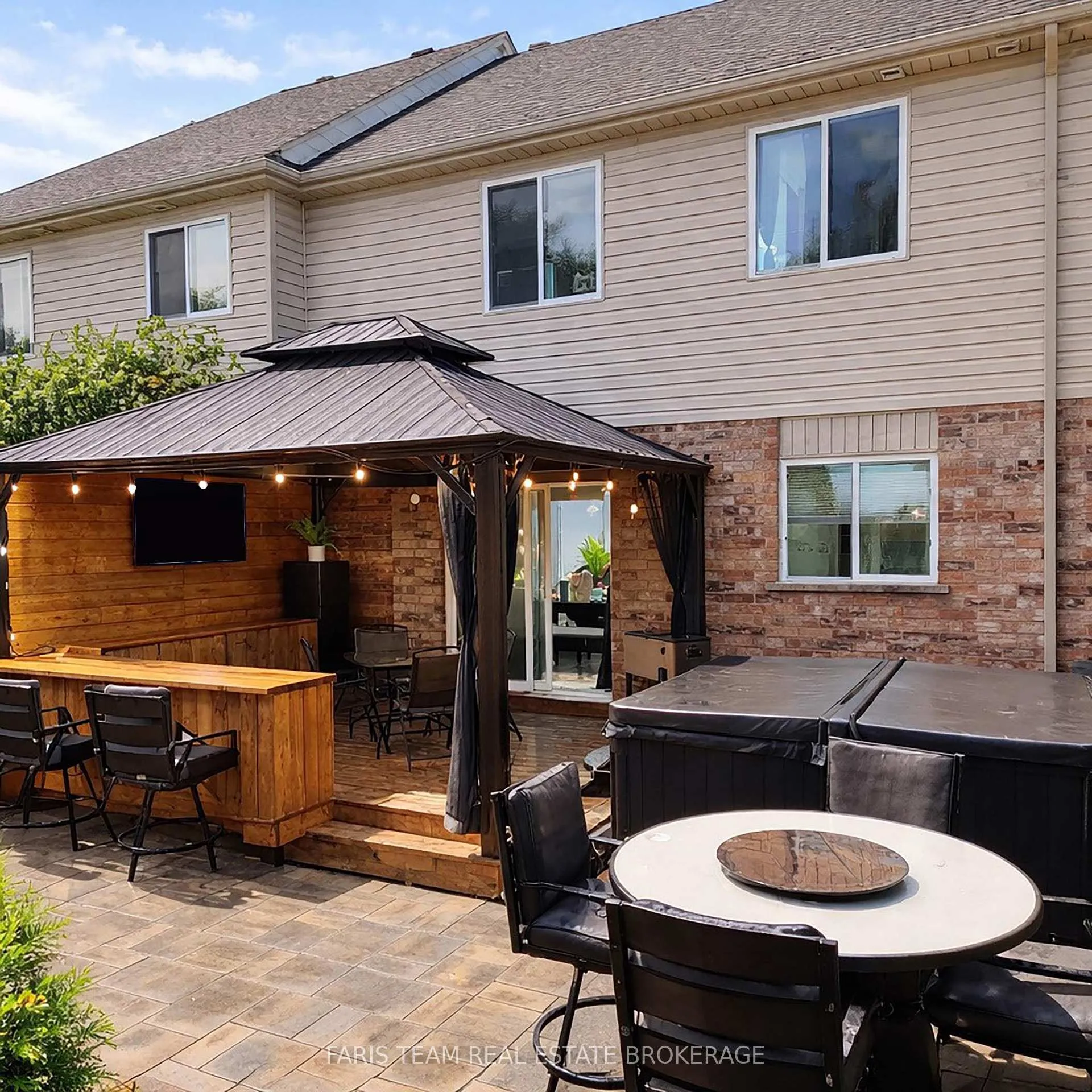 Photo 33 of 203 Thrushwood Drive, Barrie, 400 West — HOMEH