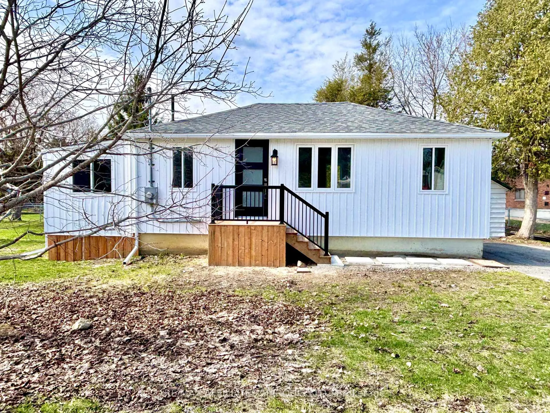 Photo 1 of 19 Alexander Street W, North Glengarry, Maxville — HOMEH