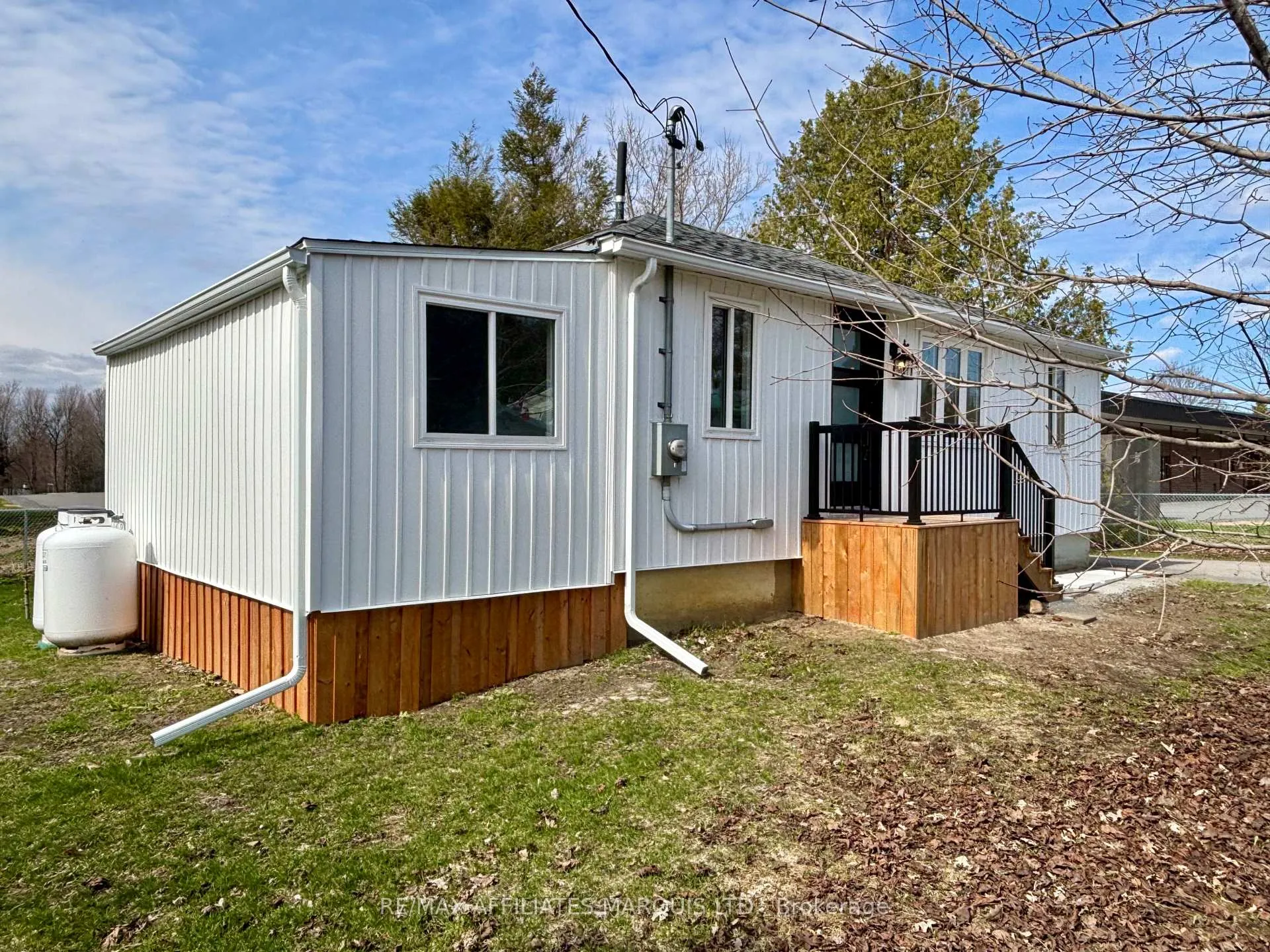 Photo 3 of 19 Alexander Street W, North Glengarry, Maxville — HOMEH