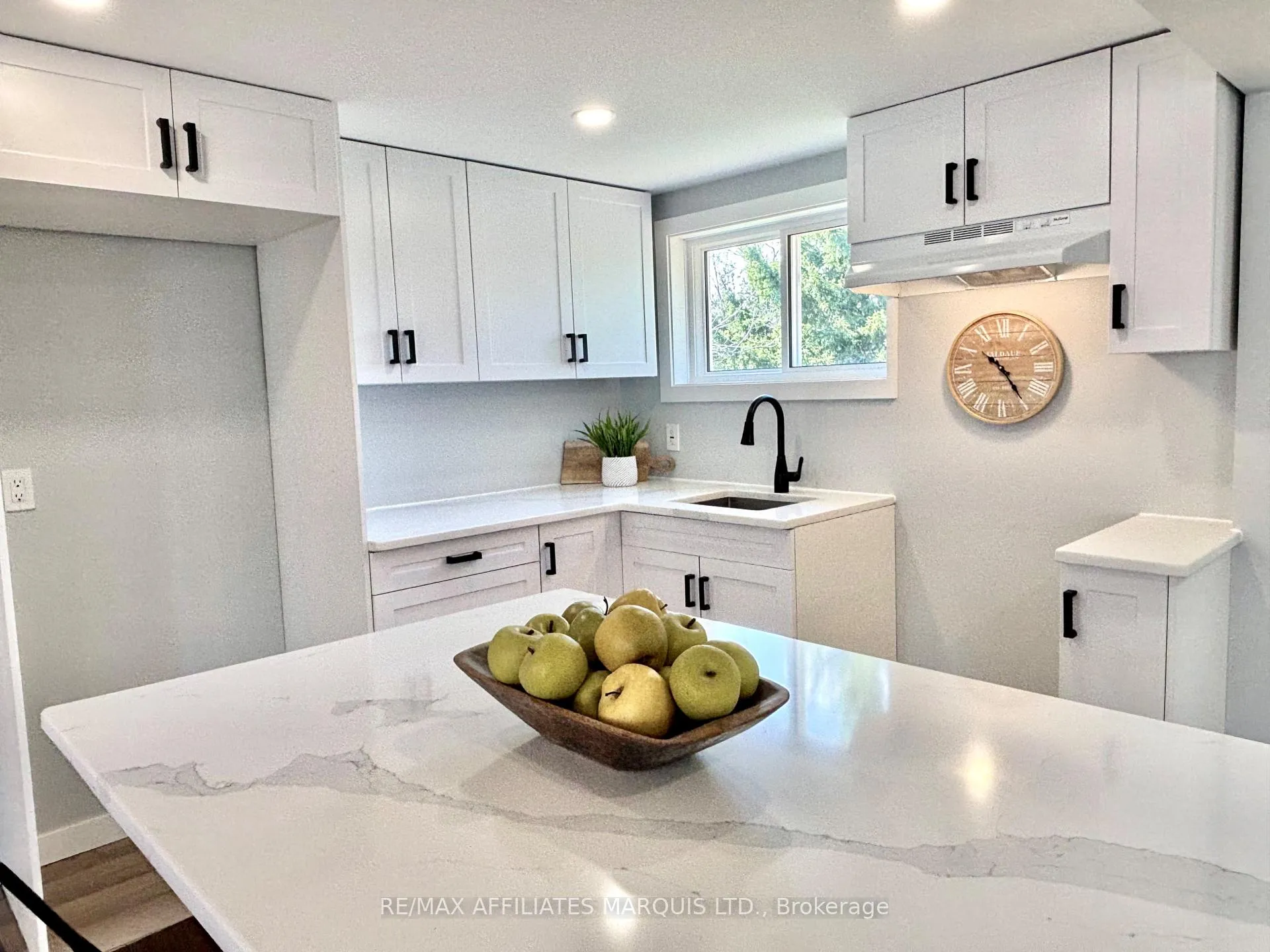 Photo 9 of 19 Alexander Street W, North Glengarry, Maxville — HOMEH