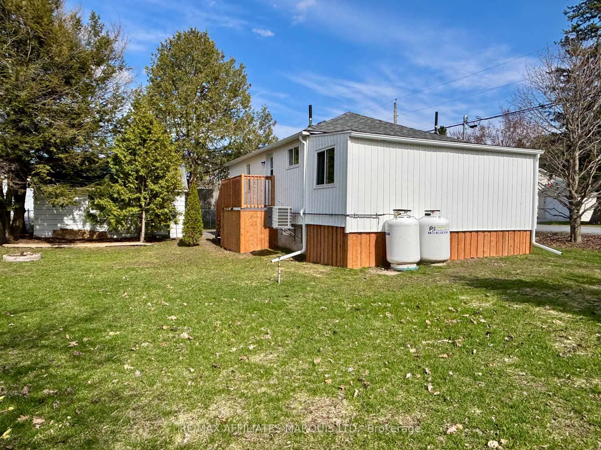 Photo 22 of 19 Alexander Street W, North Glengarry, Maxville — HOMEH