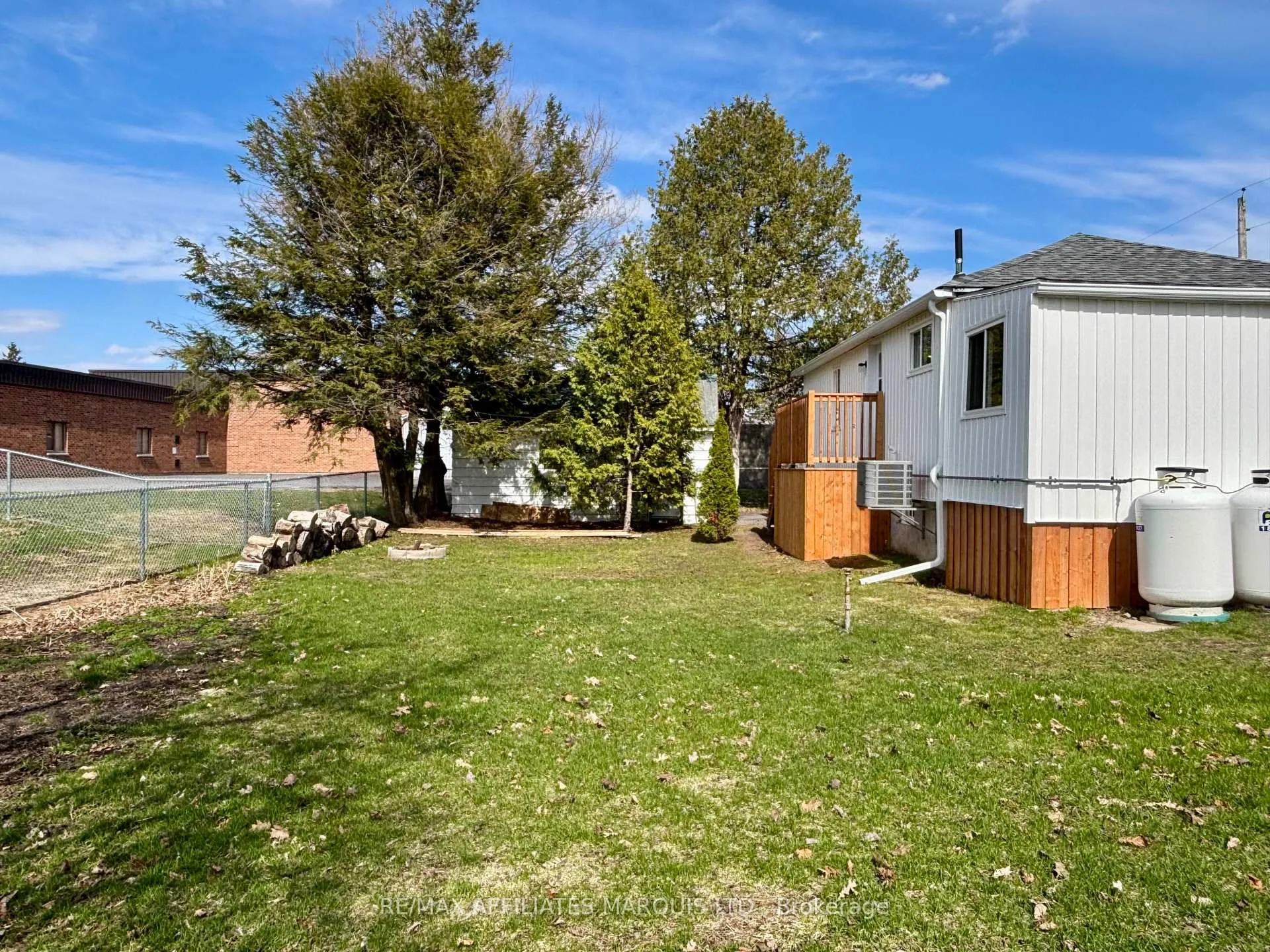 Photo 23 of 19 Alexander Street W, North Glengarry, Maxville — HOMEH