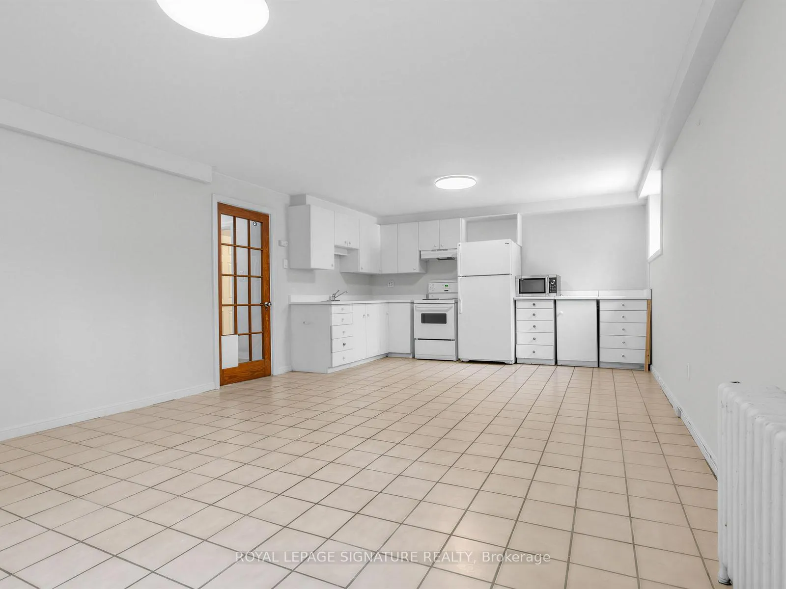 Photo 6 of Unit Lower, 19 Warwick Avenue, Toronto, Humewood-Cedarvale — HOMEH