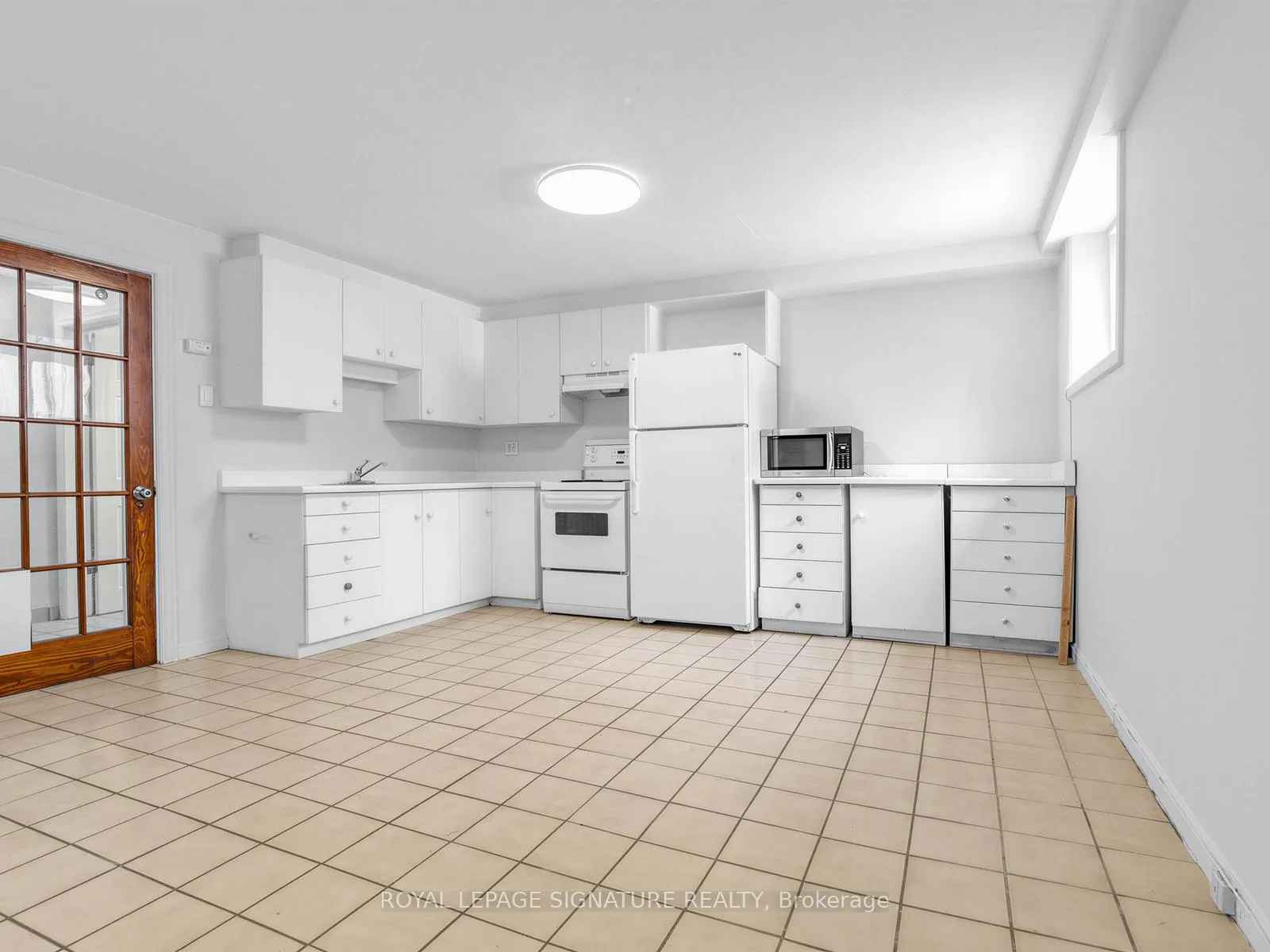 Photo 8 of Unit Lower, 19 Warwick Avenue, Toronto, Humewood-Cedarvale — HOMEH