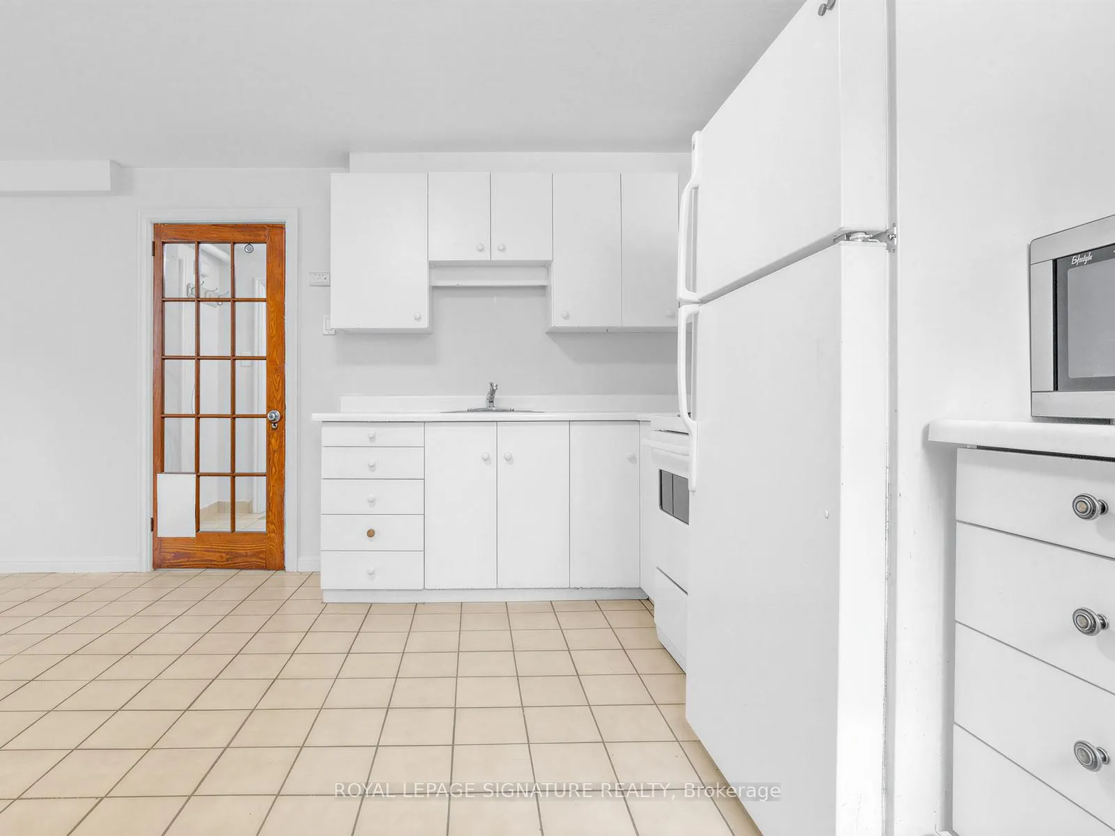 Photo 13 of Unit Lower, 19 Warwick Avenue, Toronto, Humewood-Cedarvale — HOMEH