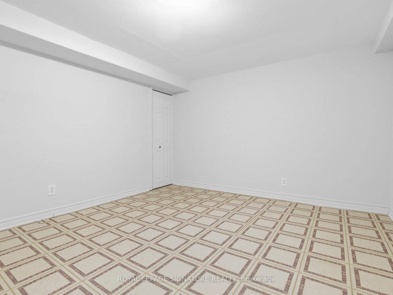 Photo 18 of Unit Lower, 19 Warwick Avenue, Toronto, Humewood-Cedarvale — HOMEH