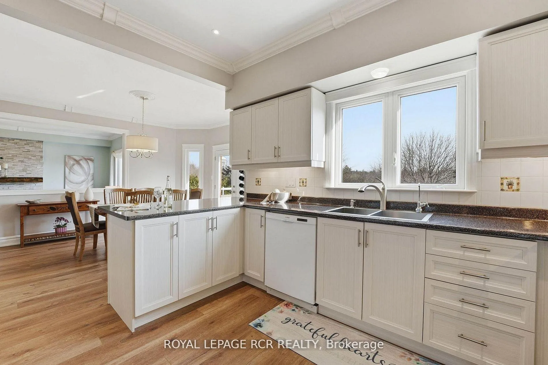 Photo 14 of 919 Schaeffer Outlook, Newmarket, Stonehaven-Wyndham — HOMEH