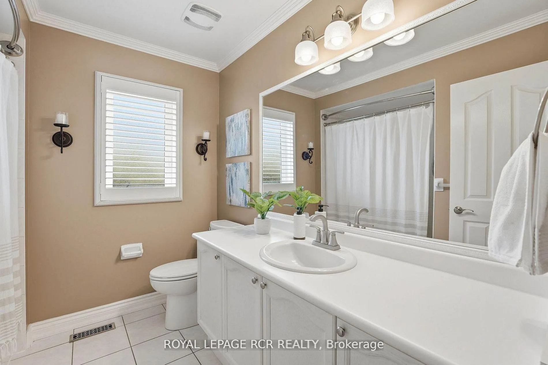 Photo 31 of 919 Schaeffer Outlook, Newmarket, Stonehaven-Wyndham — HOMEH