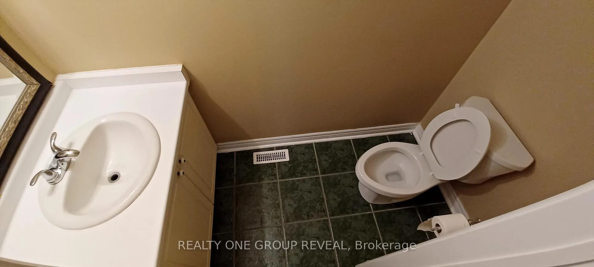Photo 6 of 735 Swan Place, Pickering, Amberlea — HOMEH
