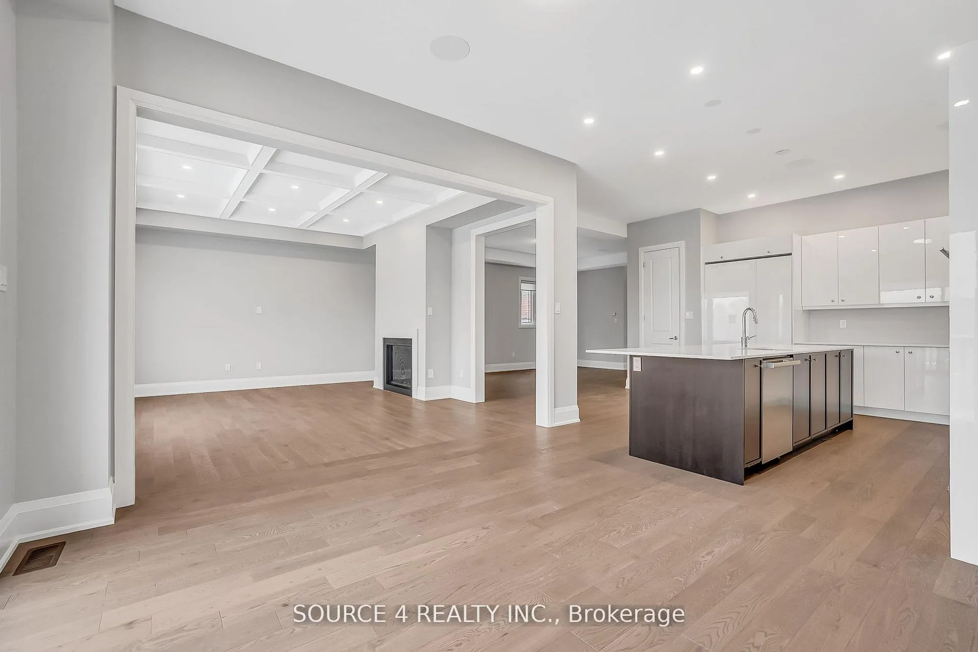 Photo 15 of 522 Kleinburg Summit Way, Vaughan, Kleinburg — HOMEH