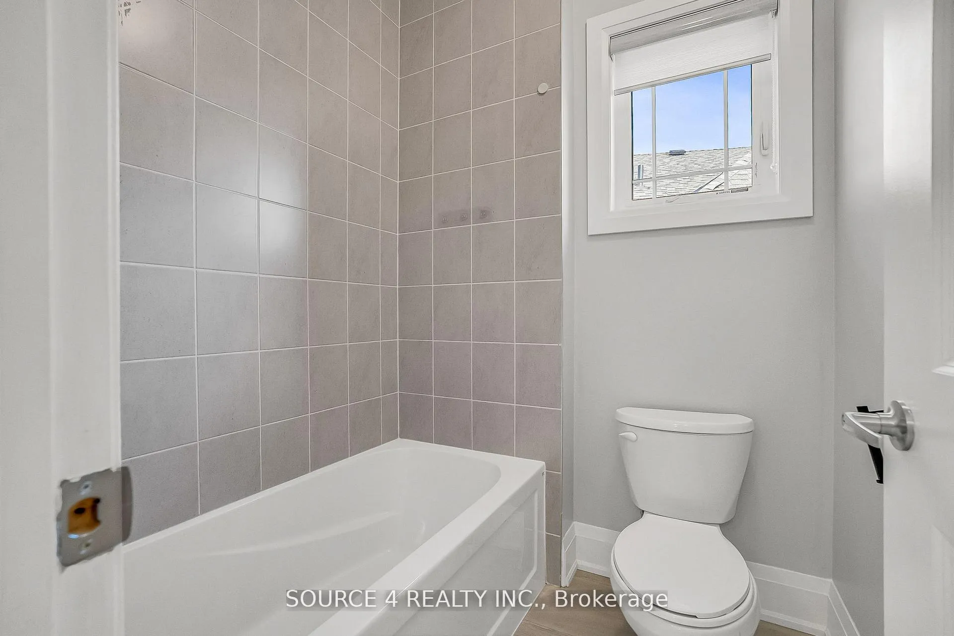Photo 30 of 522 Kleinburg Summit Way, Vaughan, Kleinburg — HOMEH