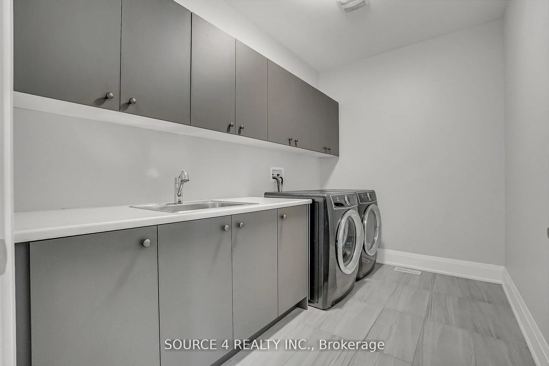 Photo 31 of 522 Kleinburg Summit Way, Vaughan, Kleinburg — HOMEH
