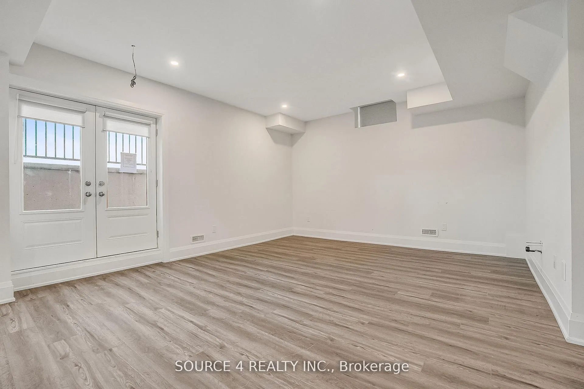 Photo 34 of 522 Kleinburg Summit Way, Vaughan, Kleinburg — HOMEH